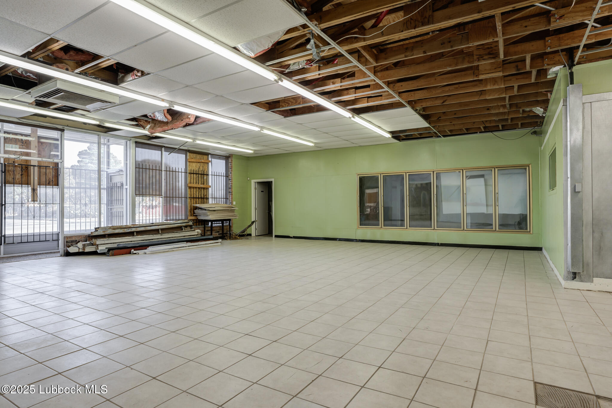 313 N Detroit Avenue Property Photo 16