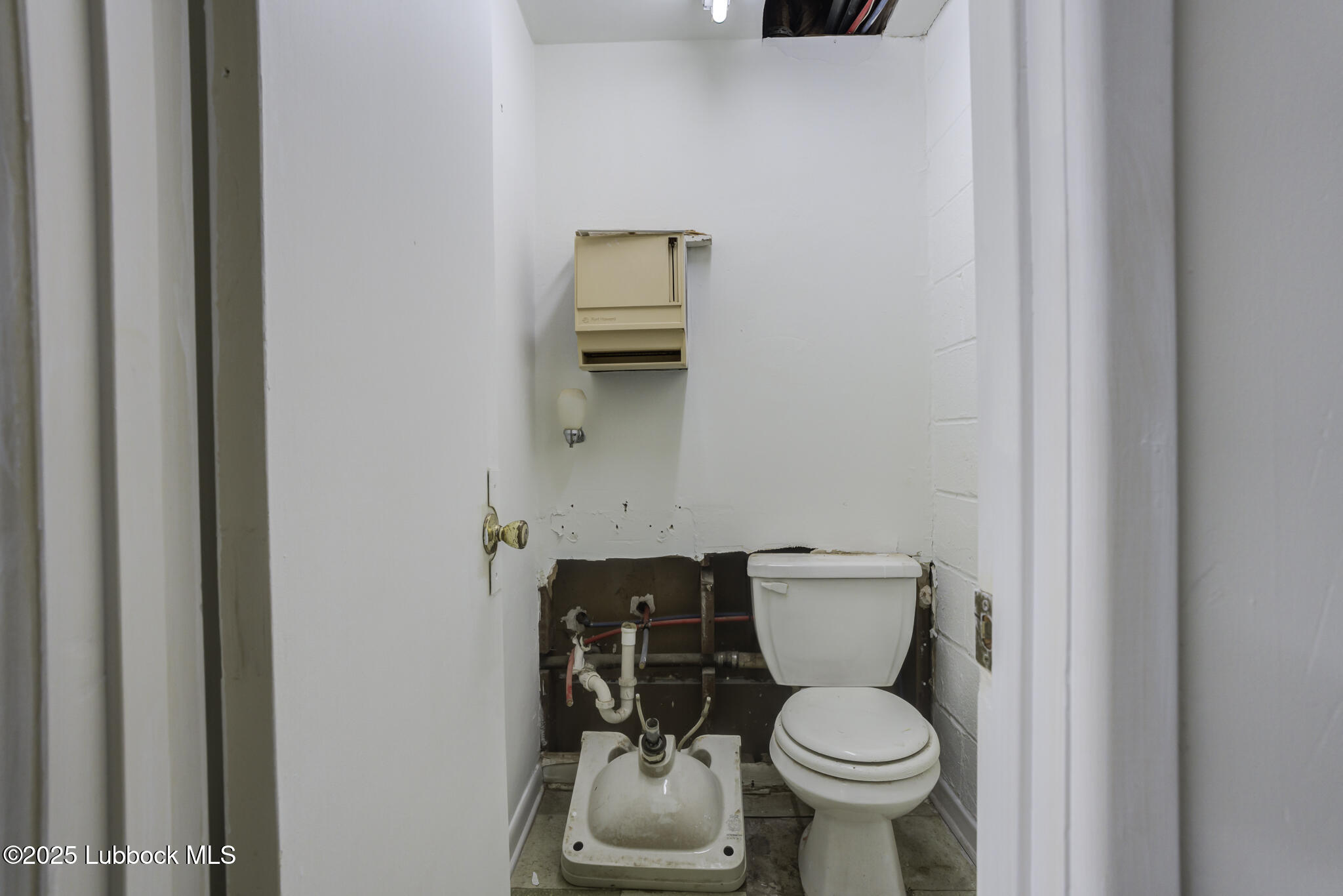 313 N Detroit Avenue Property Photo 43