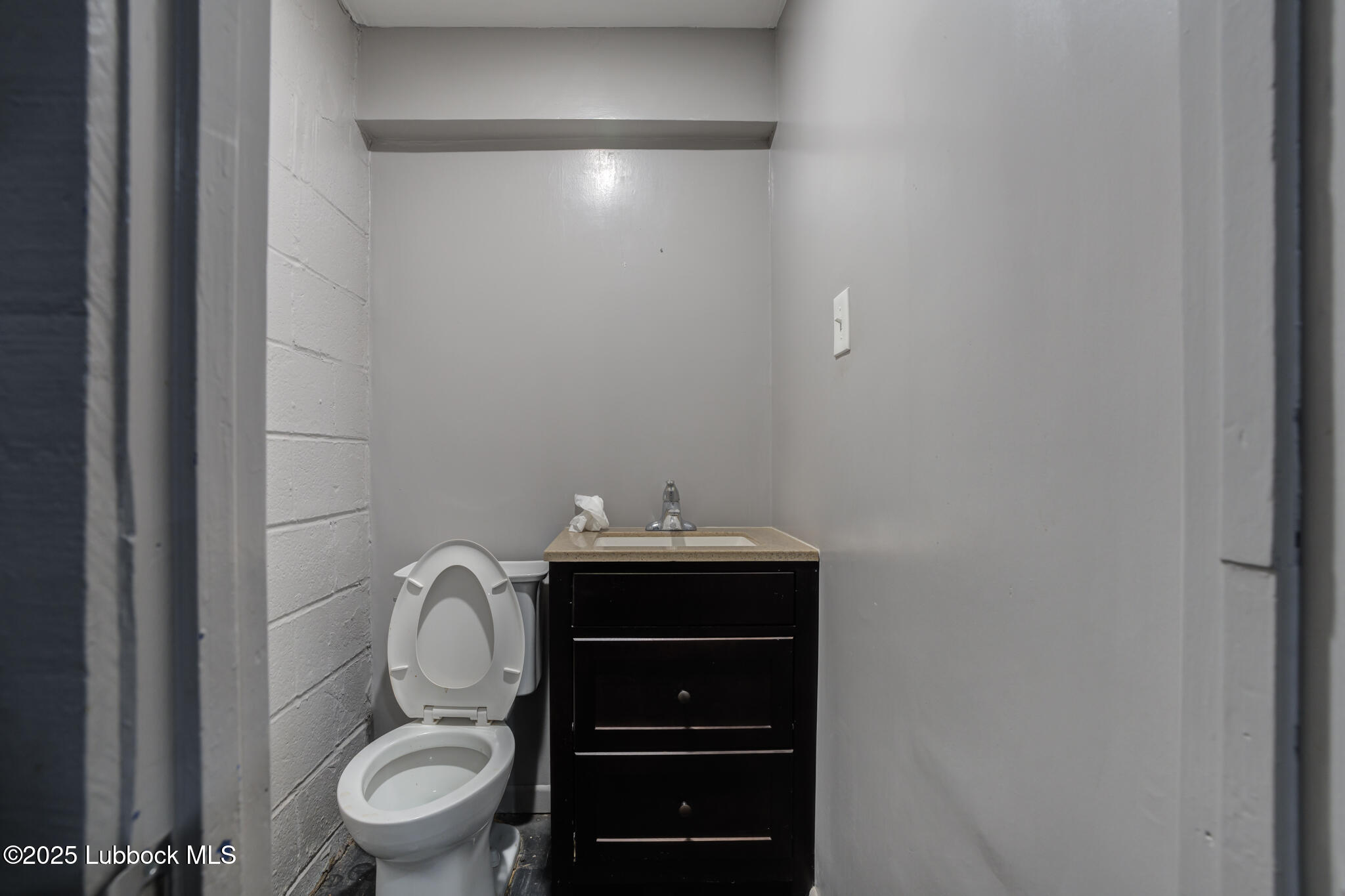 313 N Detroit Avenue Property Photo 53