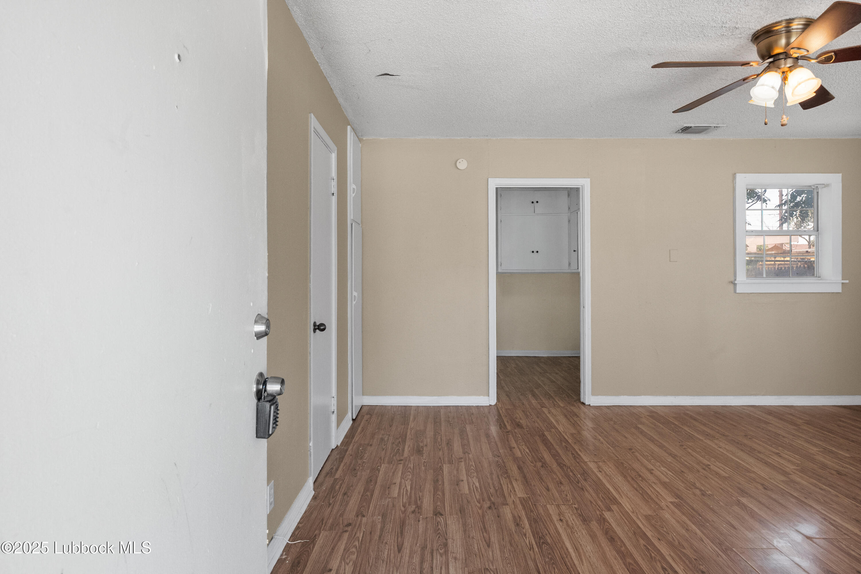 1915 27th Street Property Photo 1