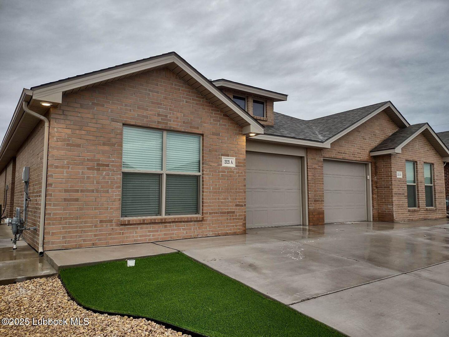 2121 N Jayton Avenue, a Property Photo 1