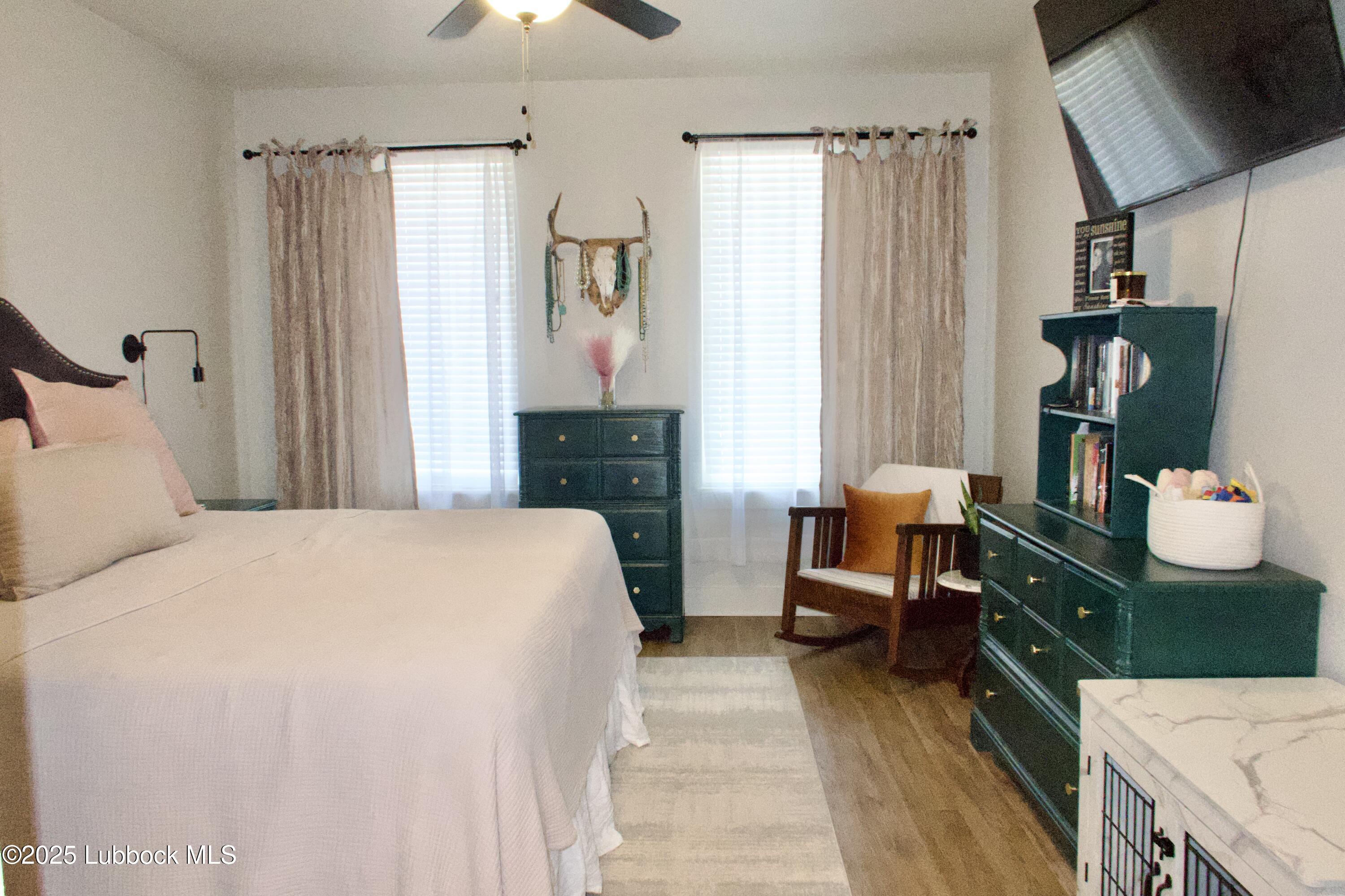 1023 N Fulton Avenue Property Photo 18