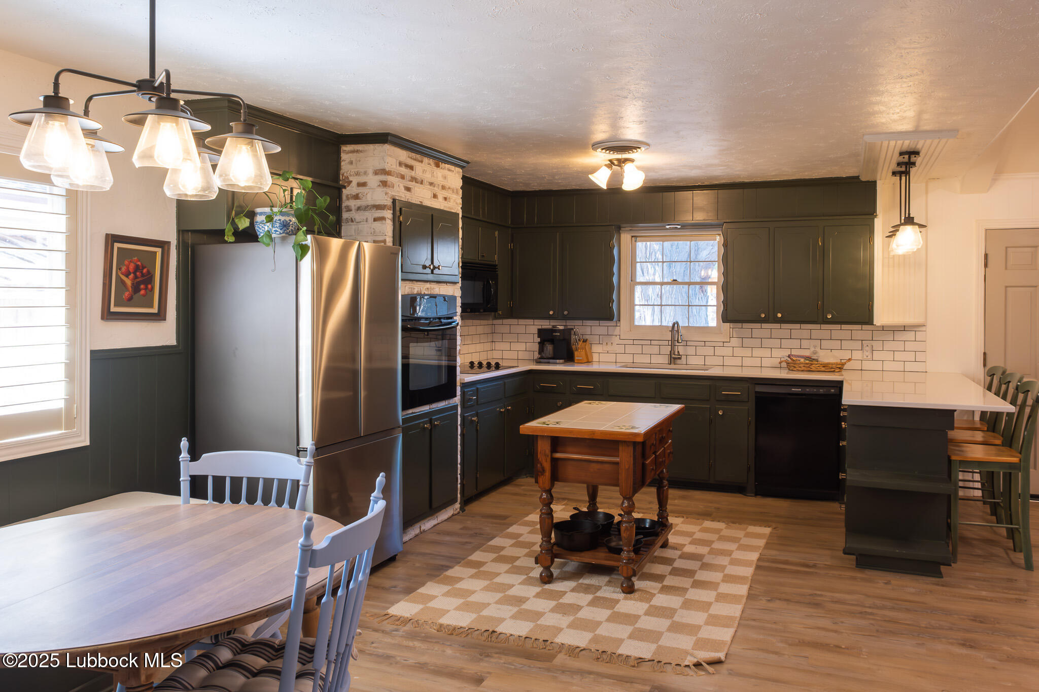 3804 62nd Drive Property Photo 6