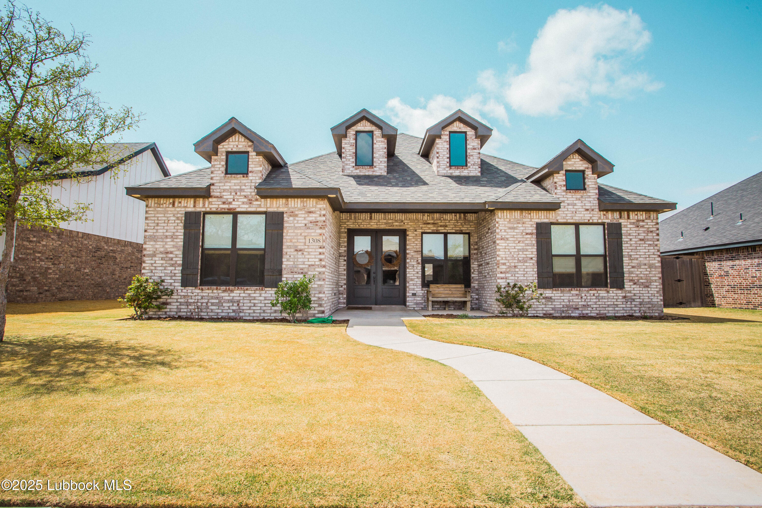 1308 Dover Lane Property Photo 1