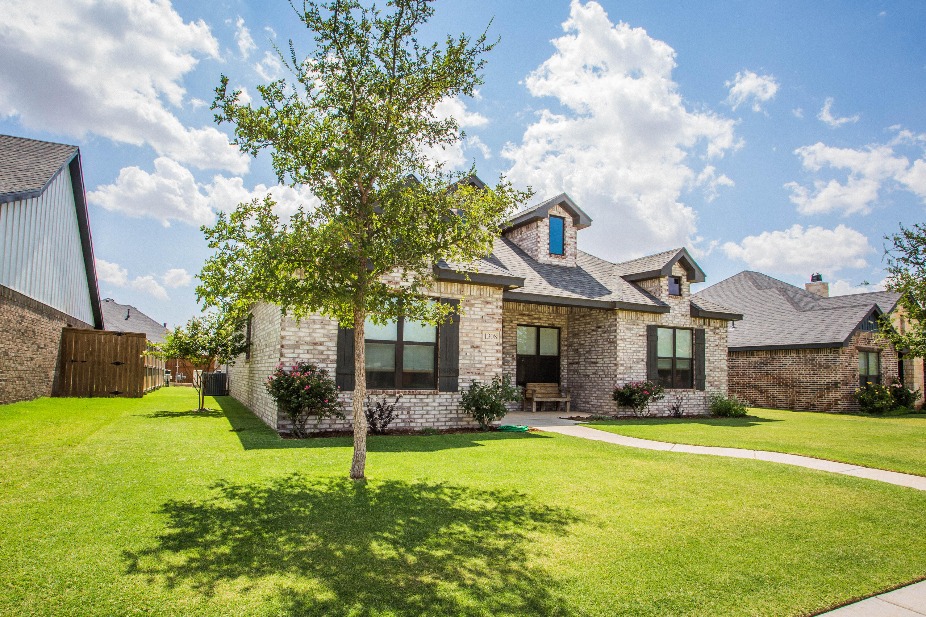 1308 Dover Lane Property Photo 1