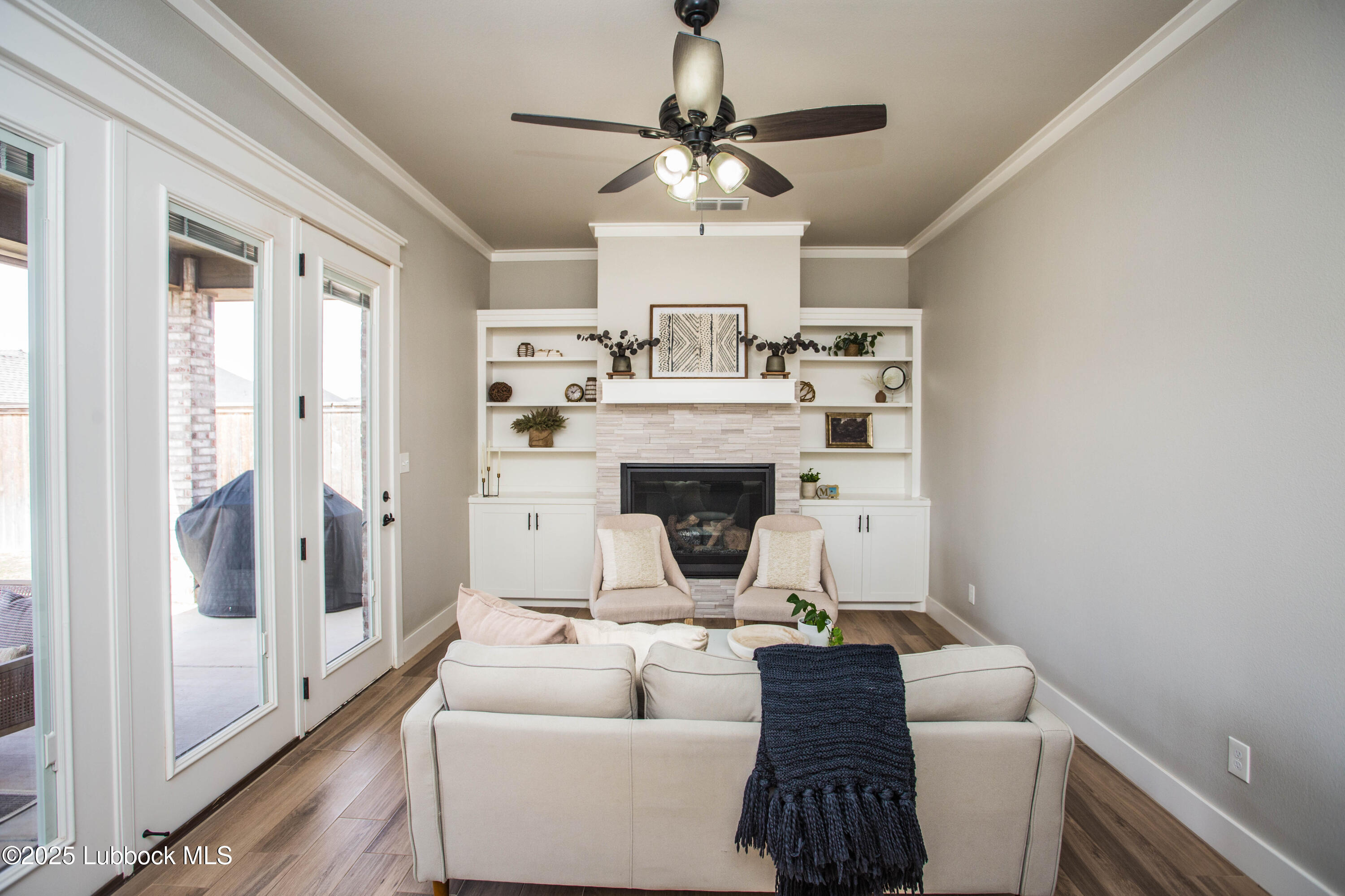 1308 Dover Lane Property Photo 5