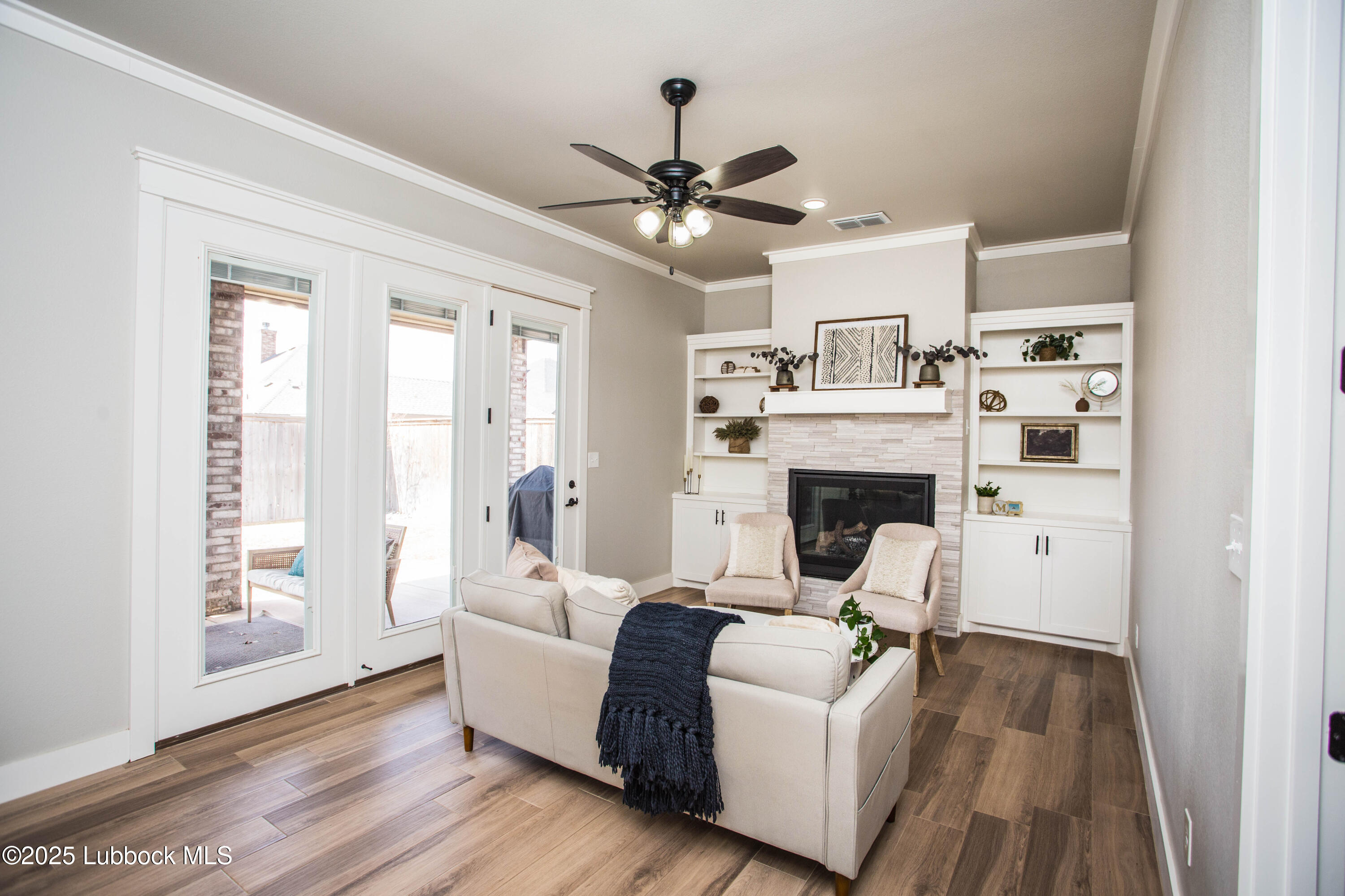 1308 Dover Lane Property Photo 7