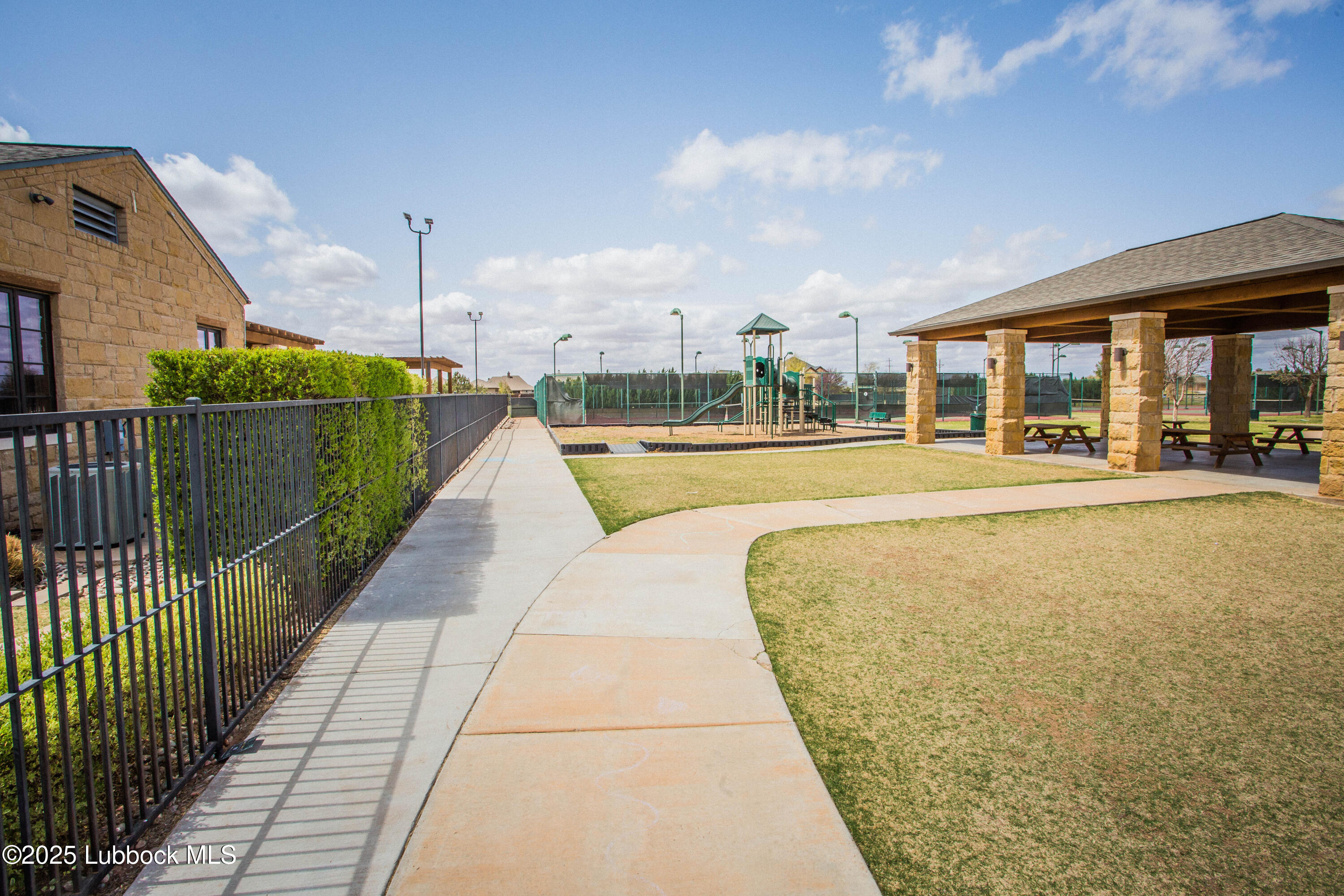 1308 Dover Lane Property Photo 44