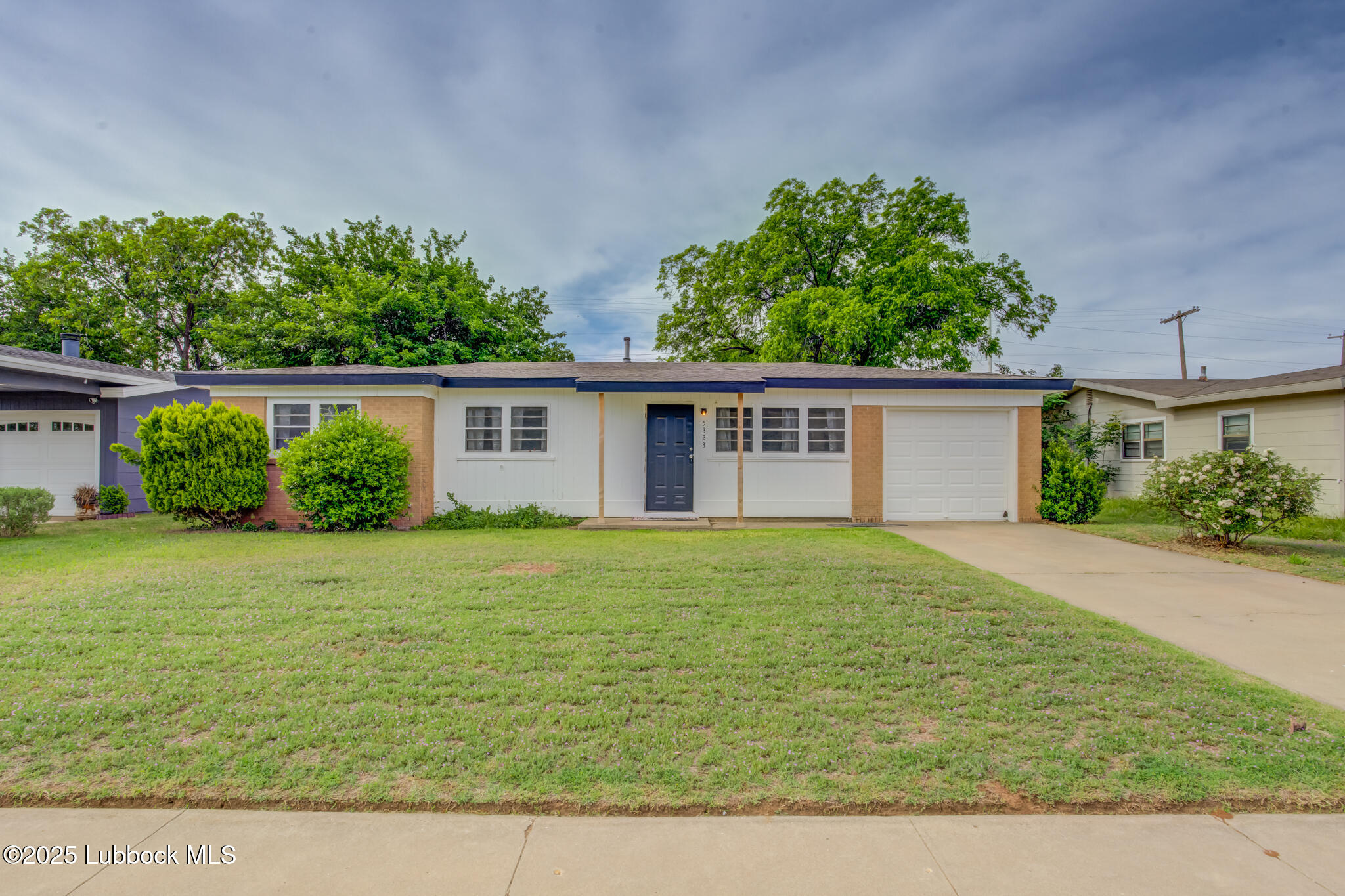 5323 33rd Street Property Photo
