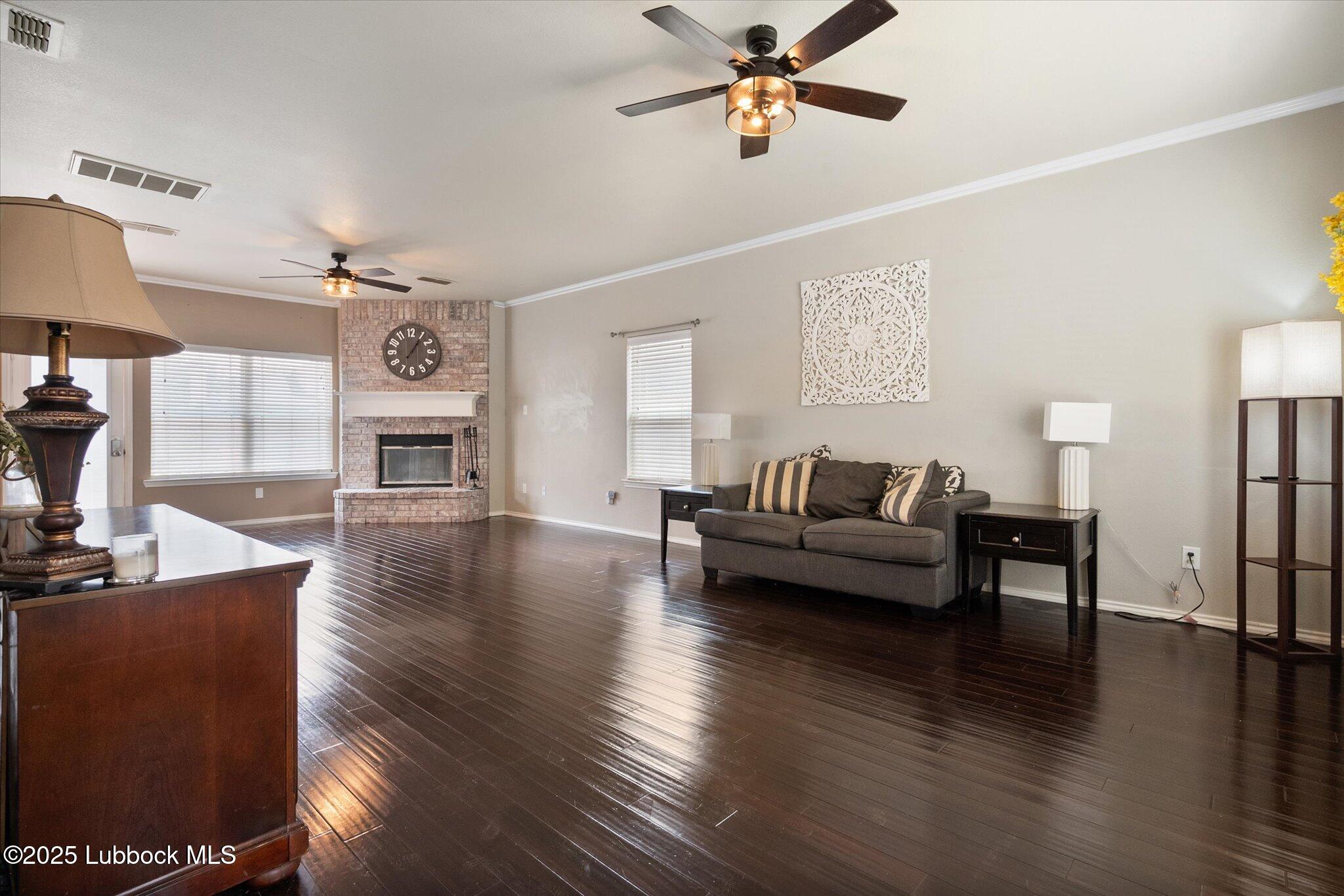 10827 Detroit Avenue Property Photo 4
