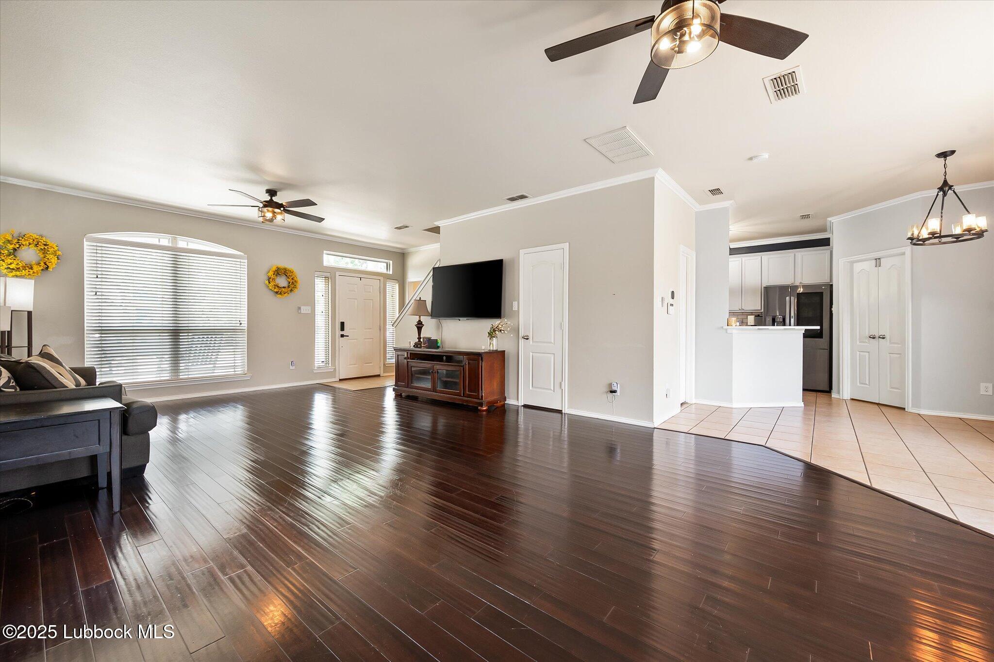 10827 Detroit Avenue Property Photo 7