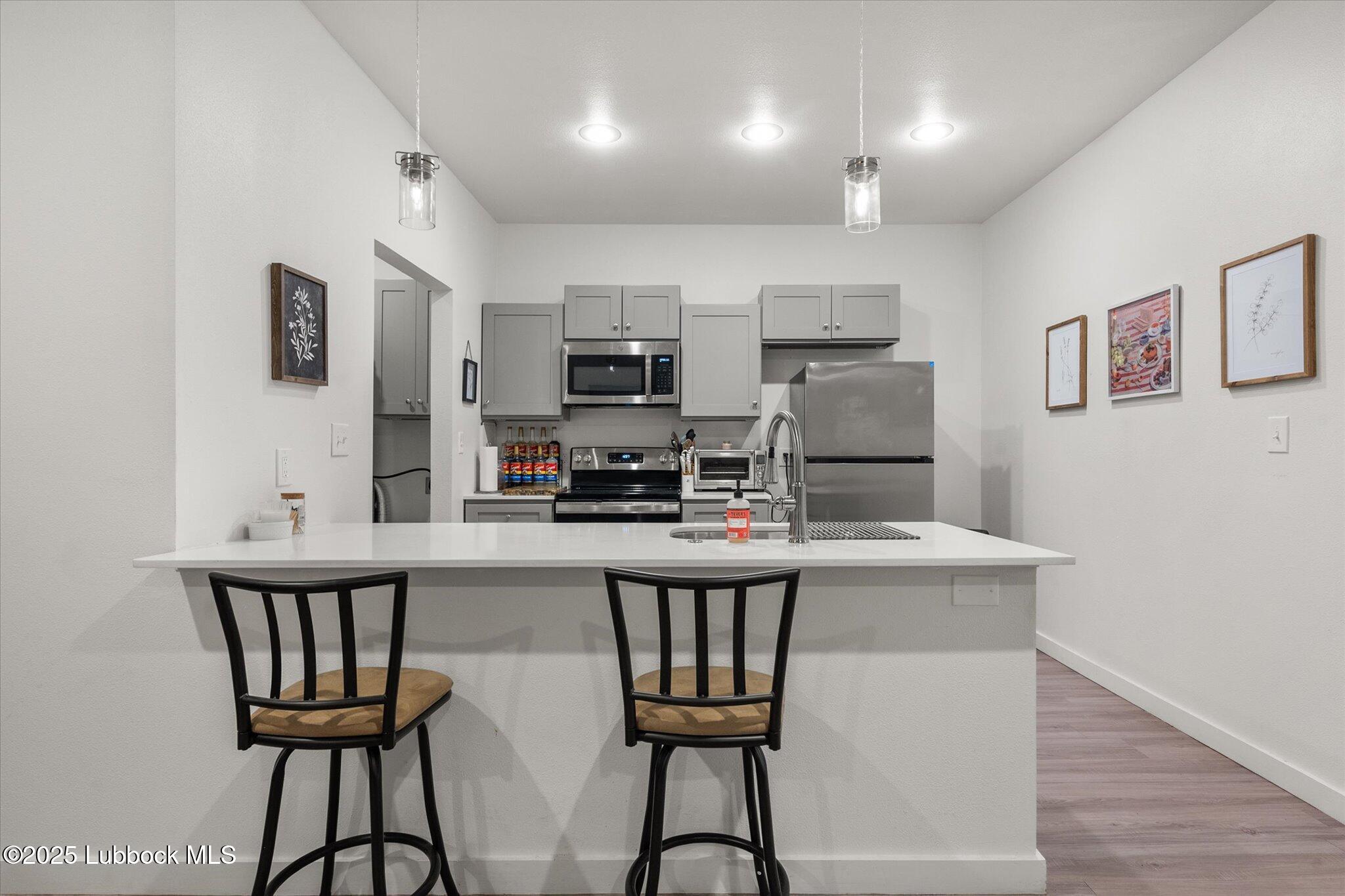 1203 N Evanston Avenue Property Photo 8