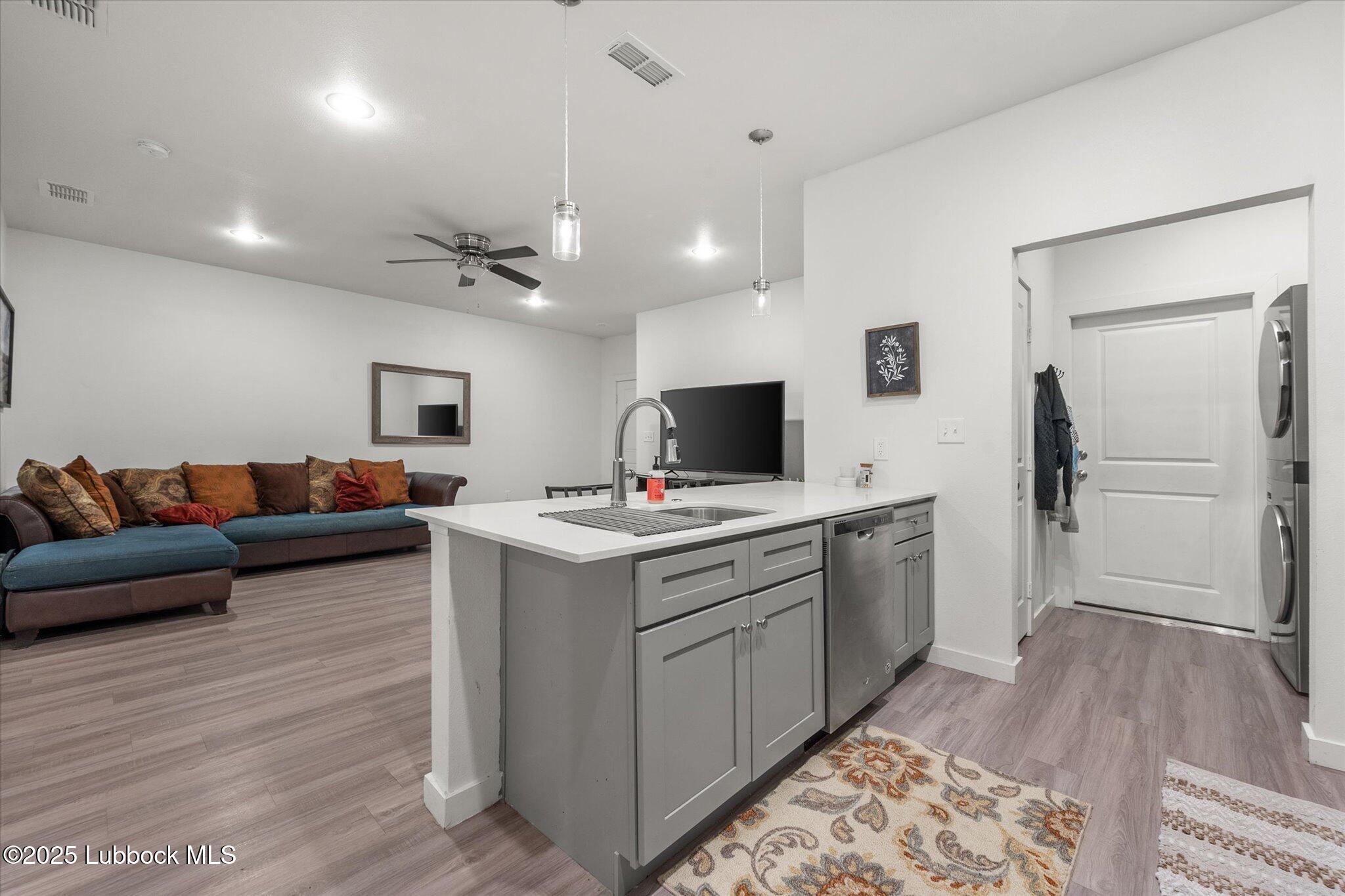 1203 N Evanston Avenue Property Photo 10