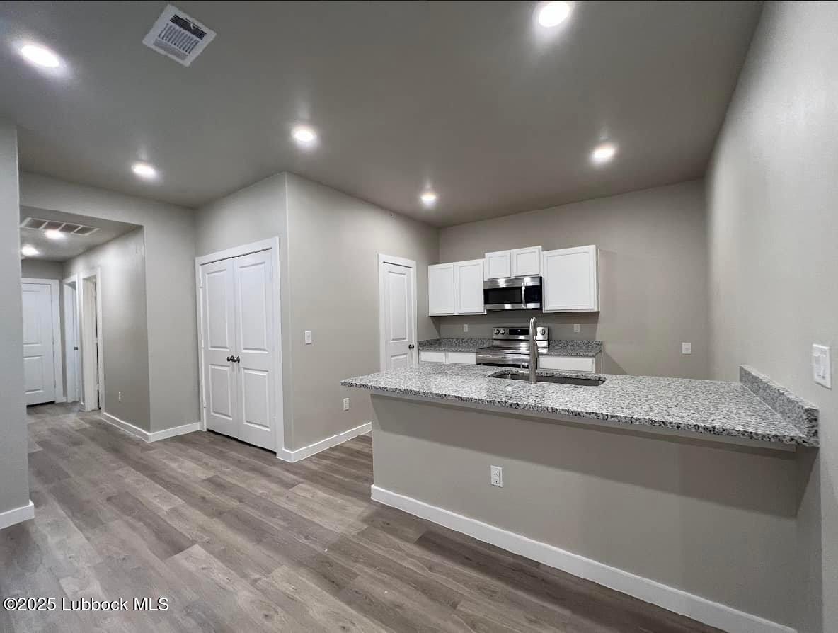409 E 21st Street Property Photo 2