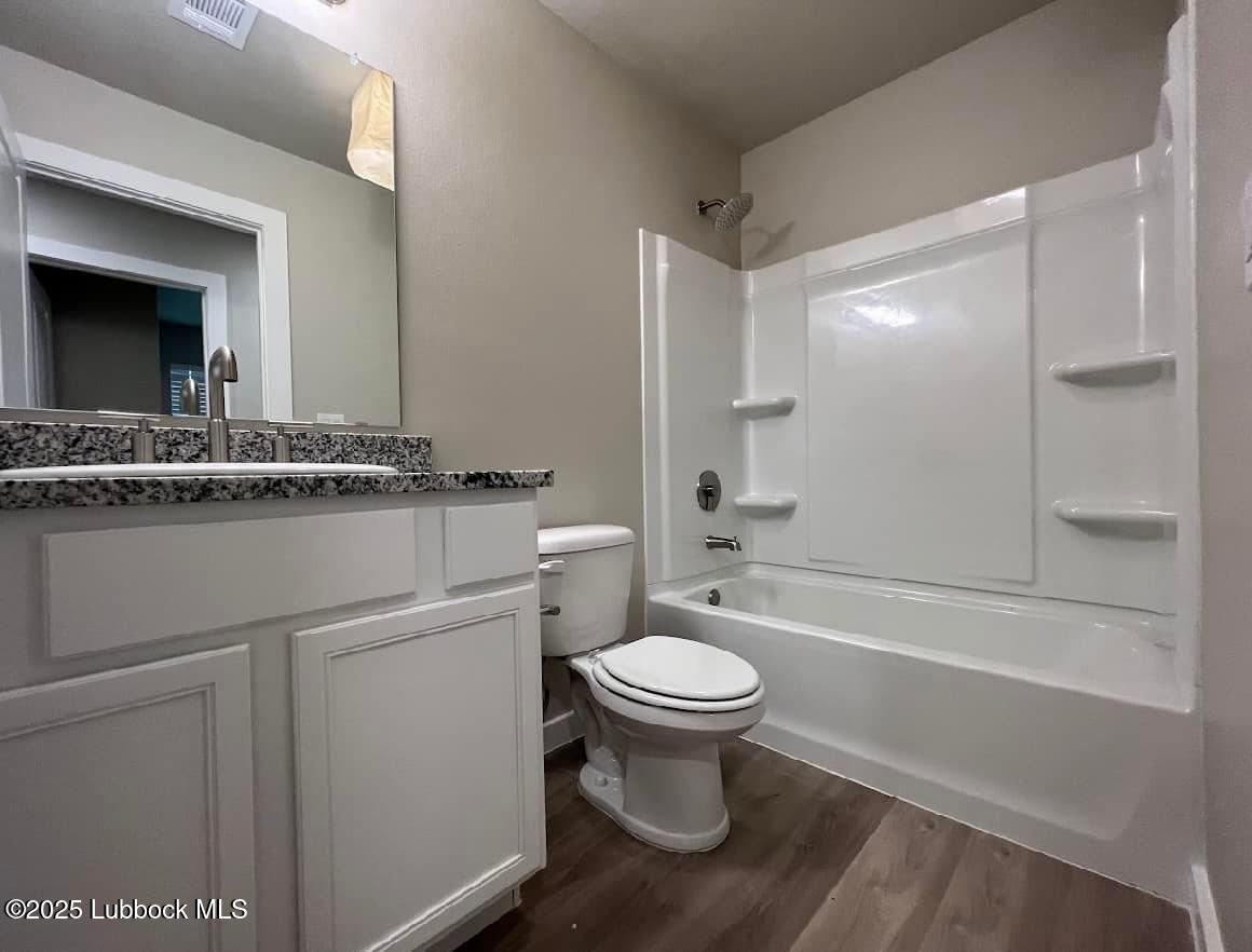409 E 21st Street Property Photo 5