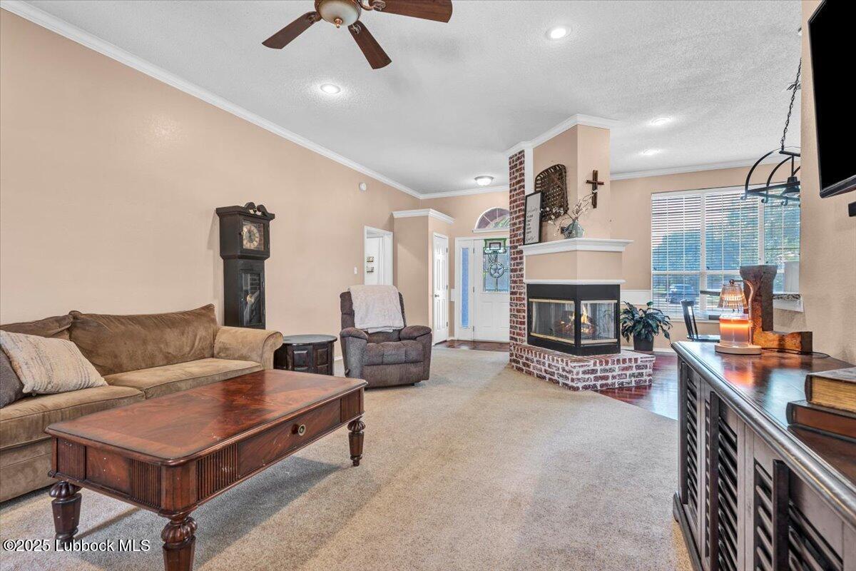 5004 102nd Street Property Photo 7