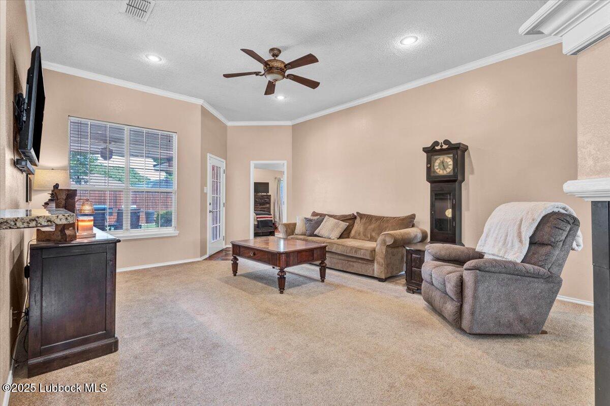 5004 102nd Street Property Photo 9