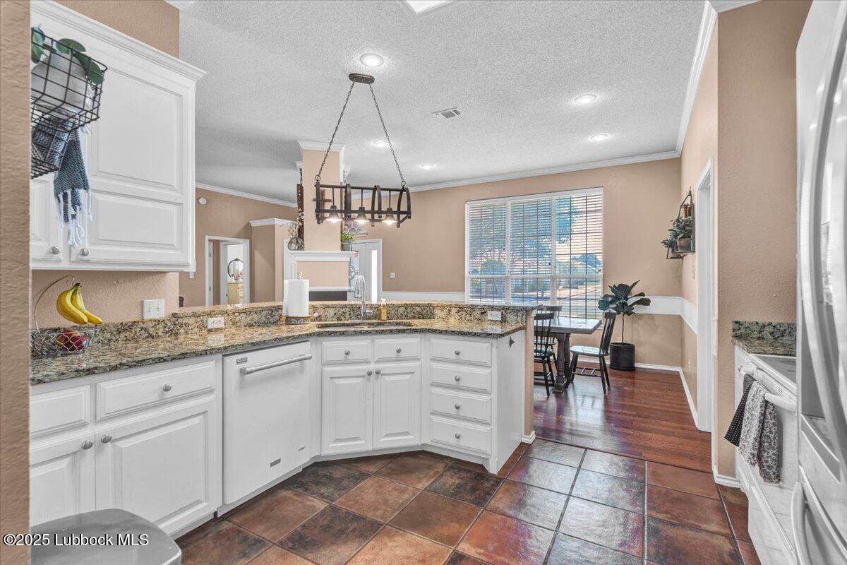 5004 102nd Street Property Photo 13