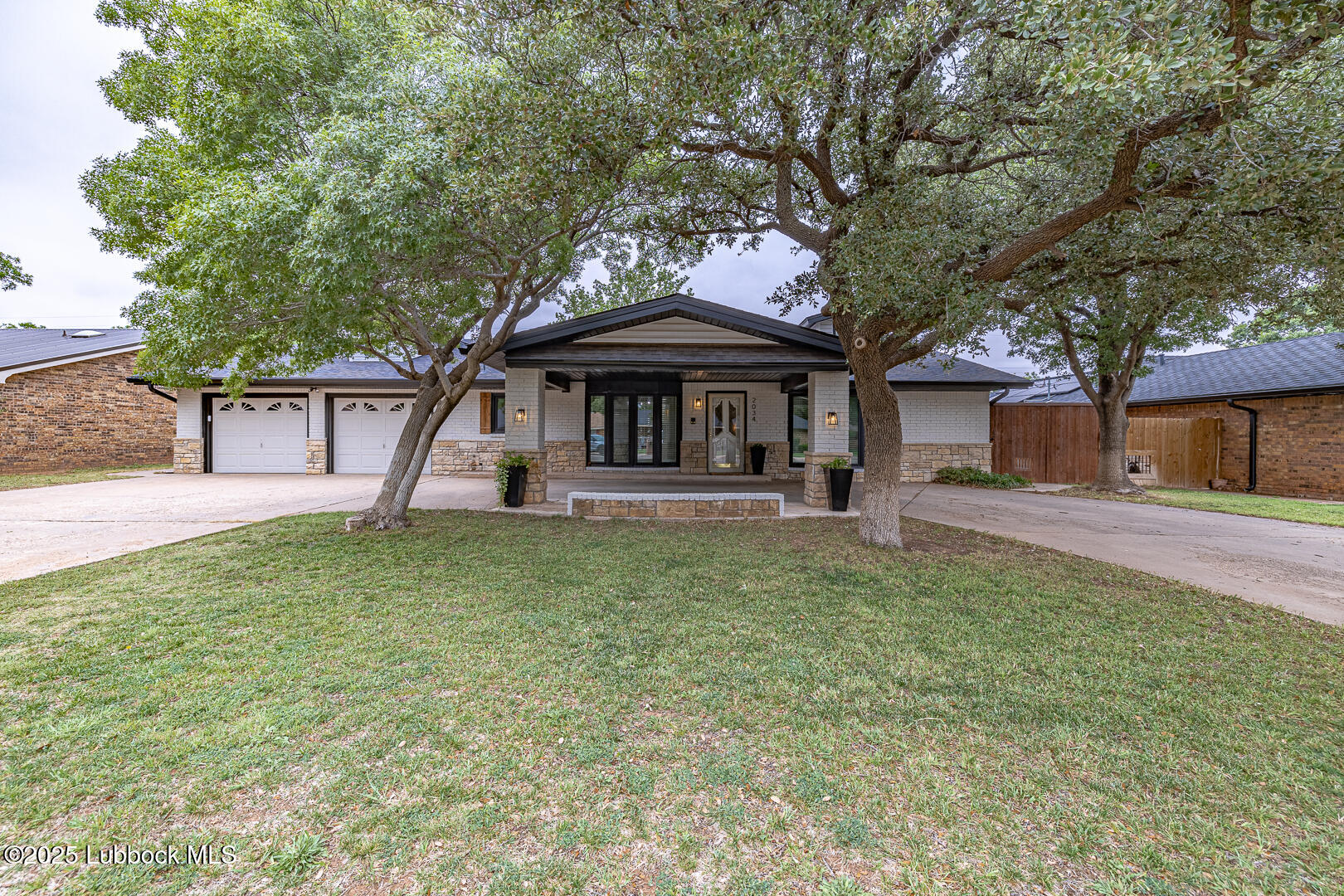 2034 Mustang Drive Property Photo 1