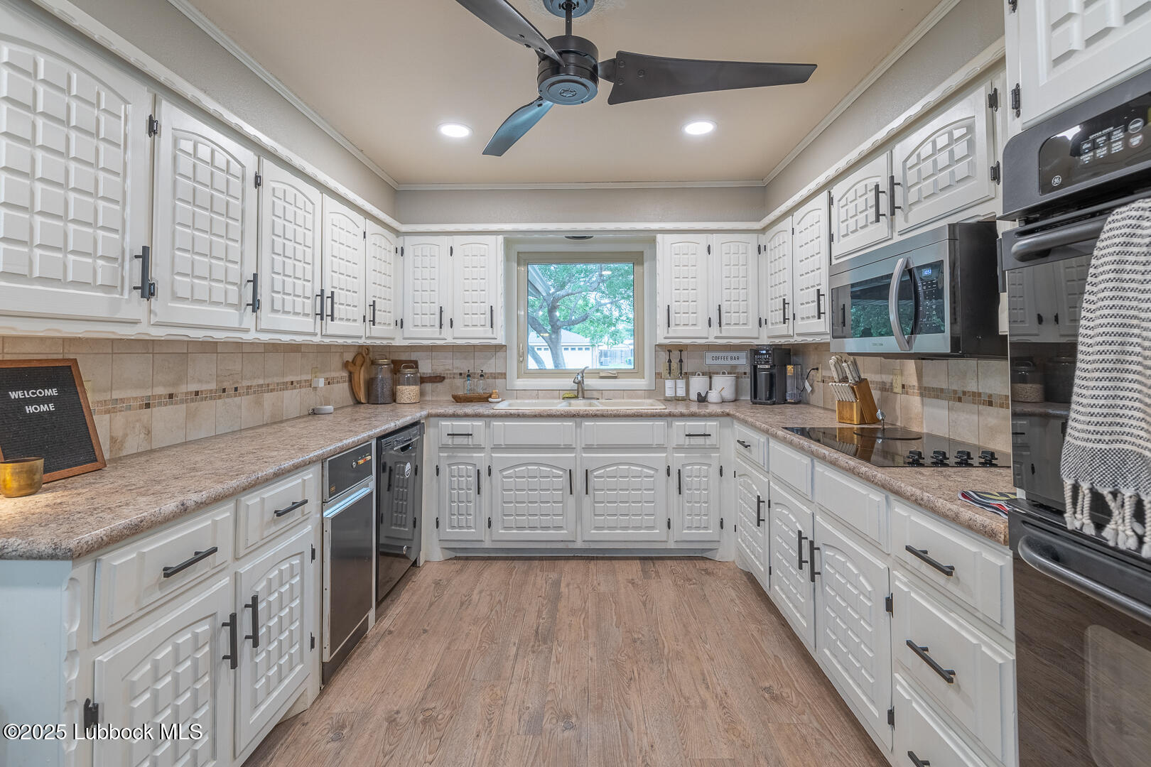 2034 Mustang Drive Property Photo 14