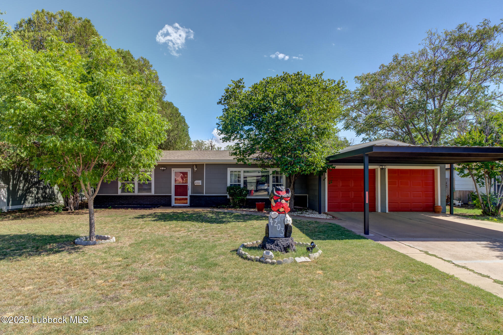4203 42nd Street Property Photo 1