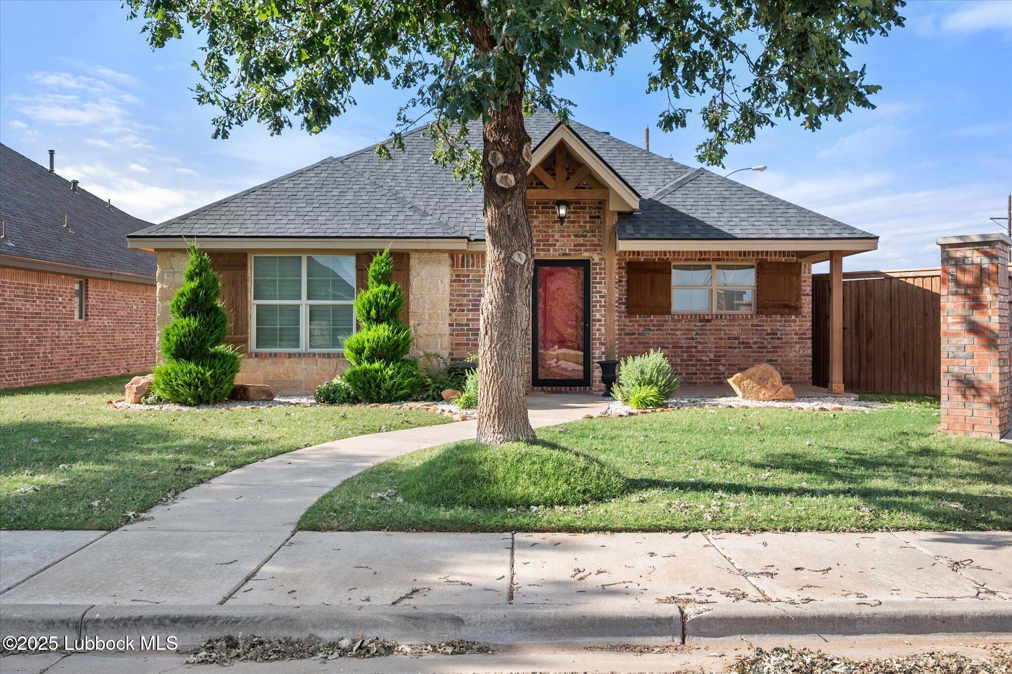 5802 112th Street Property Photo 1