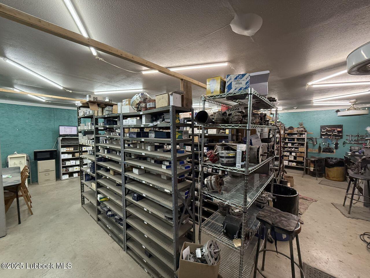 4411 & 4403 I-27 Property Photo 12