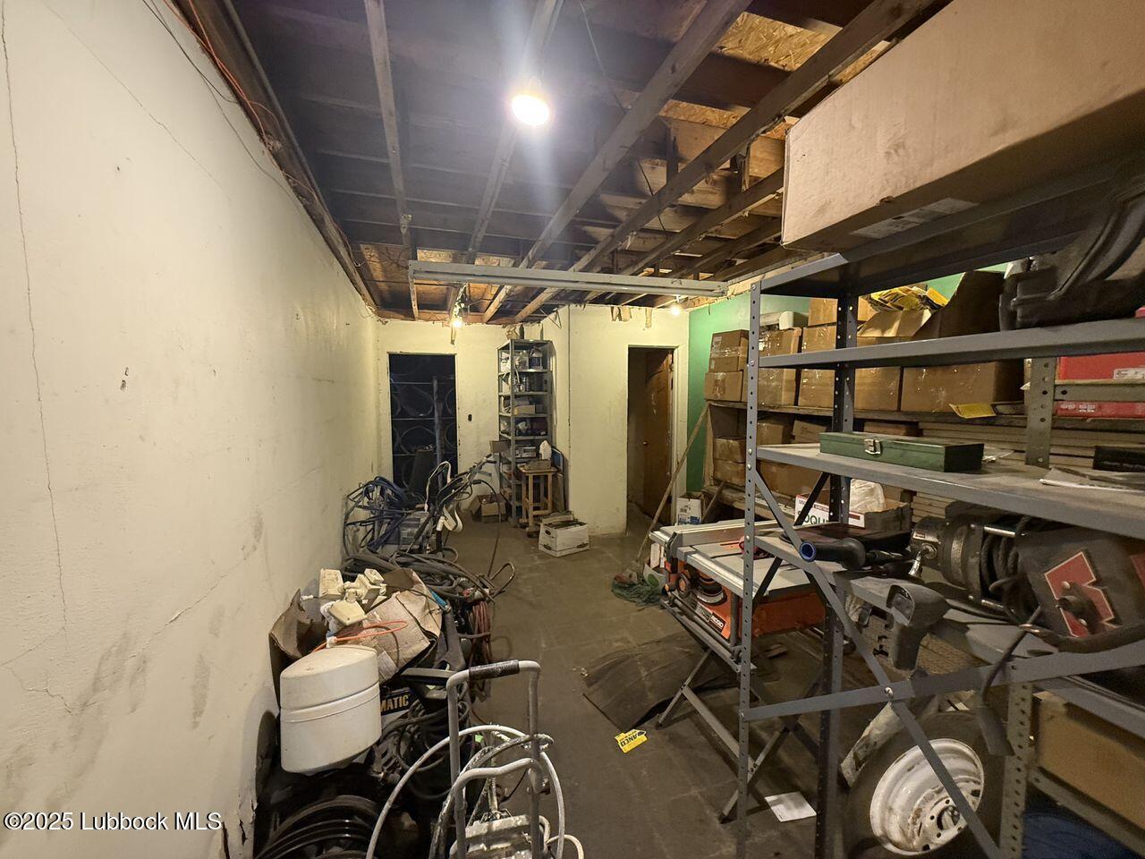 4411 & 4403 I-27 Property Photo 17