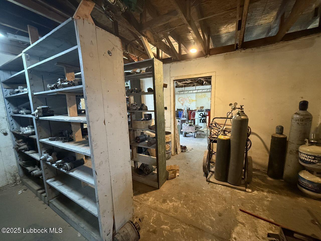 4411 & 4403 I-27 Property Photo 20