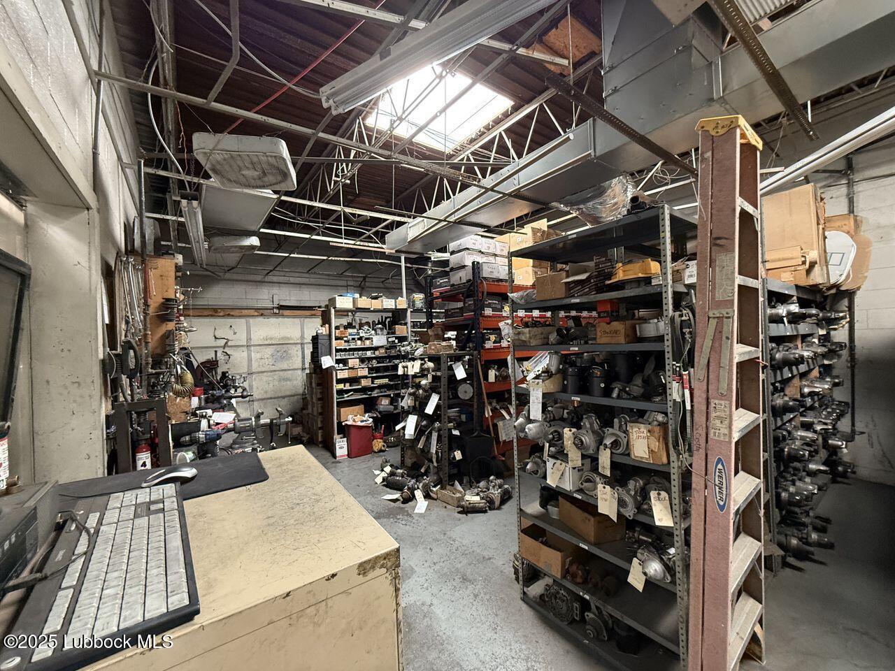 4411 & 4403 I-27 Property Photo 25