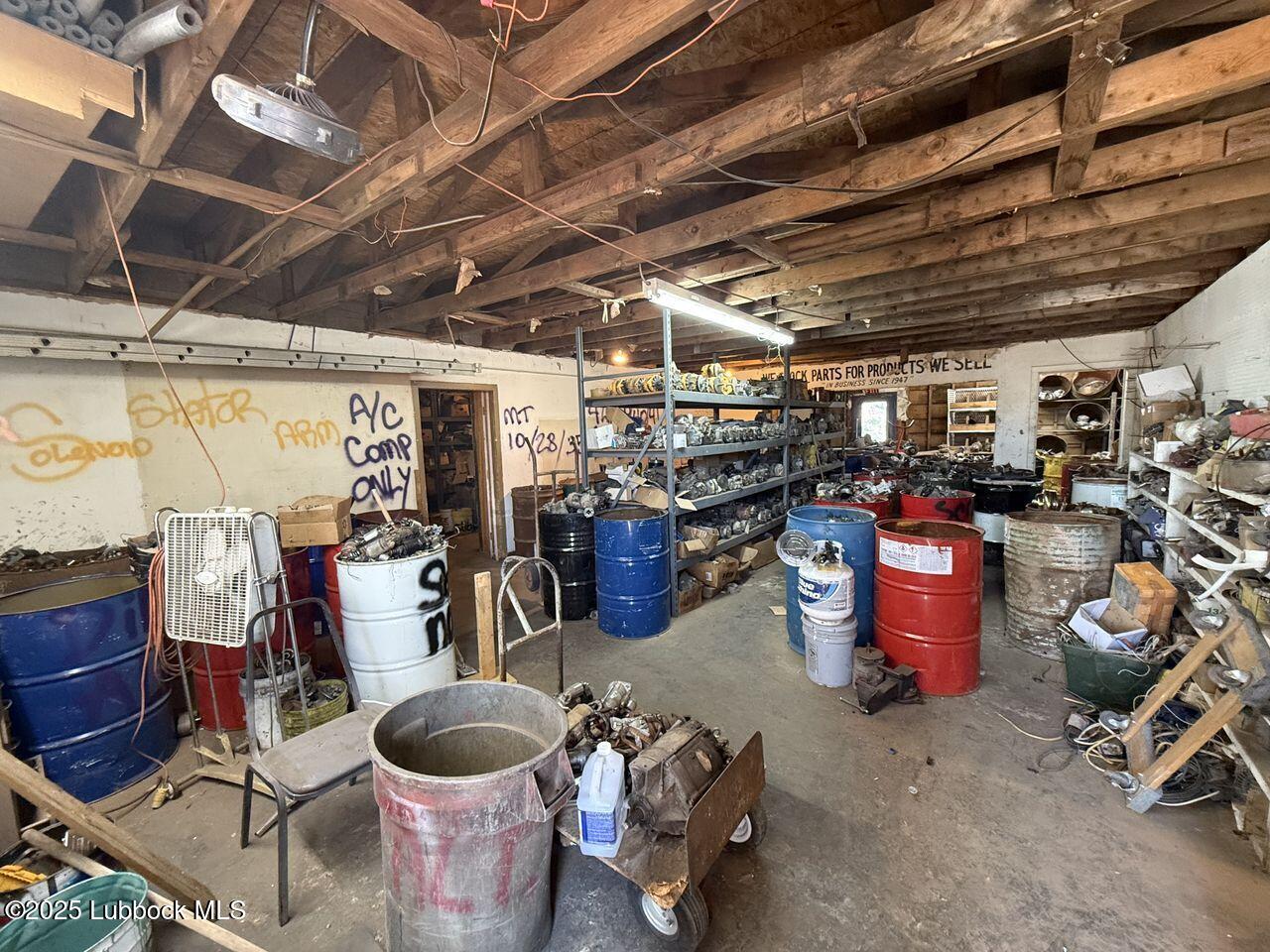 4411 & 4403 I-27 Property Photo 26