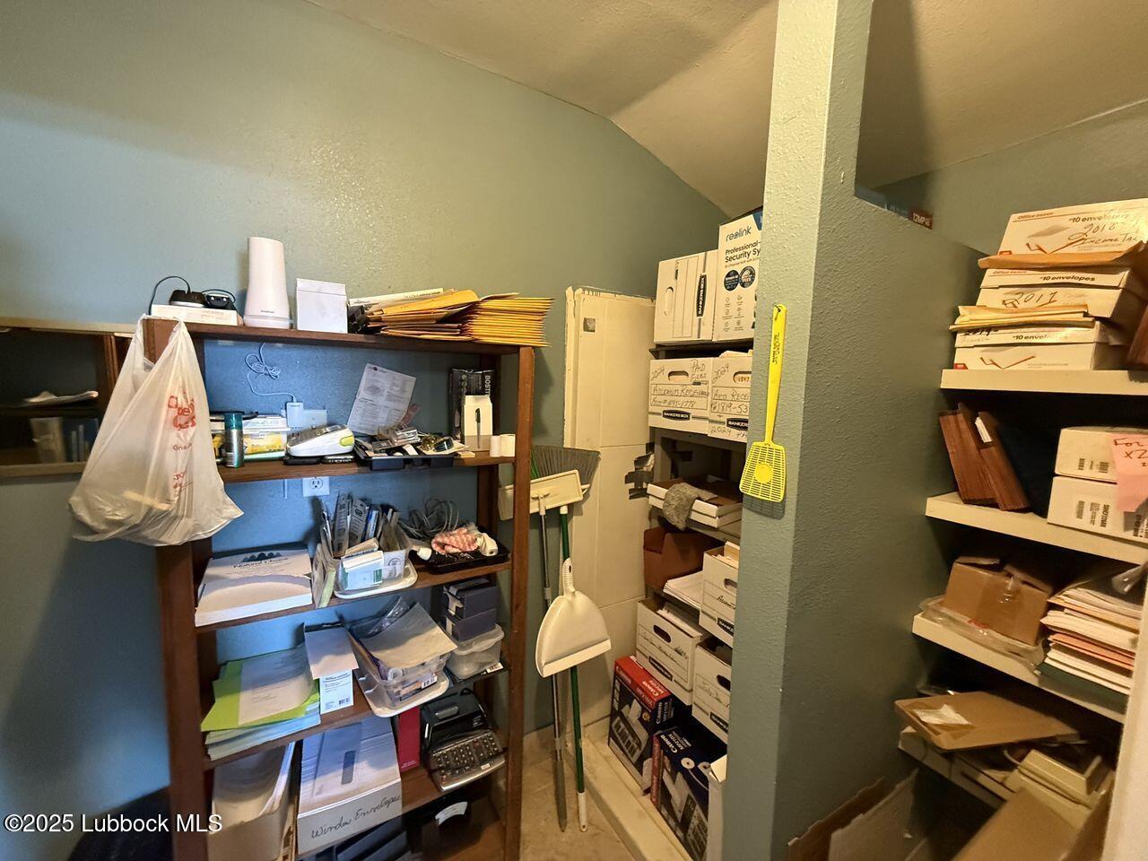 4411 & 4403 I-27 Property Photo 31