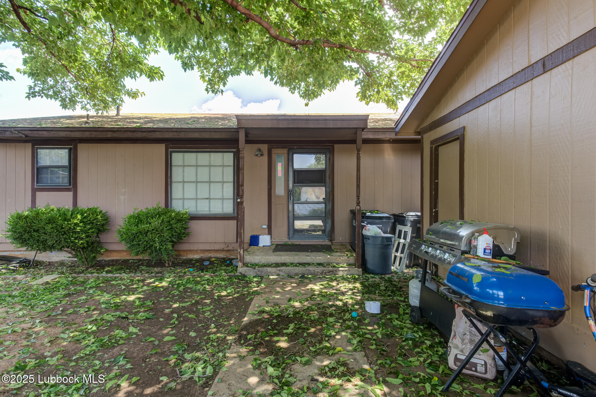 9244 Belton Avenue Property Photo 1