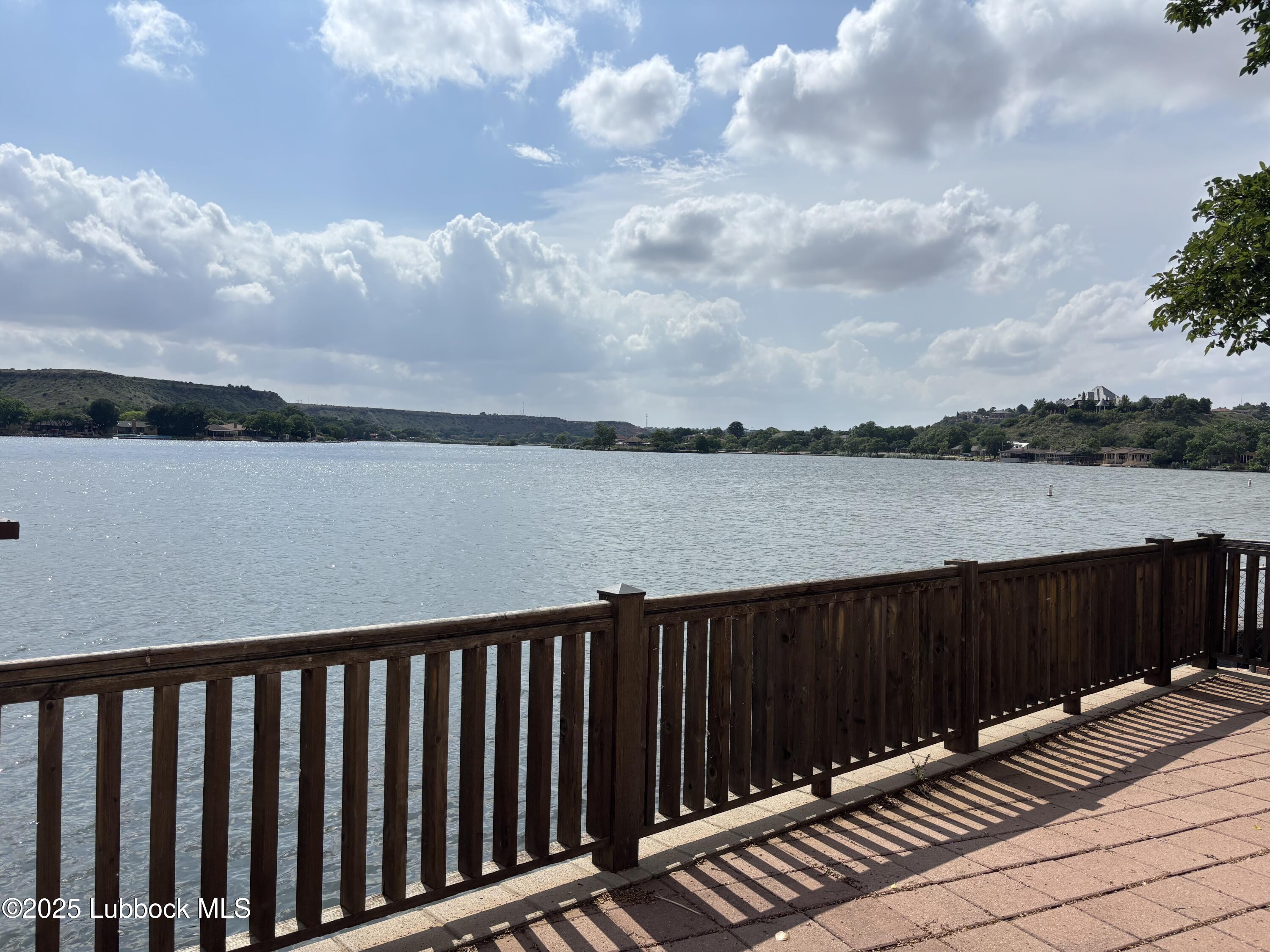 53 E Lakeshore Drive Property Photo 1