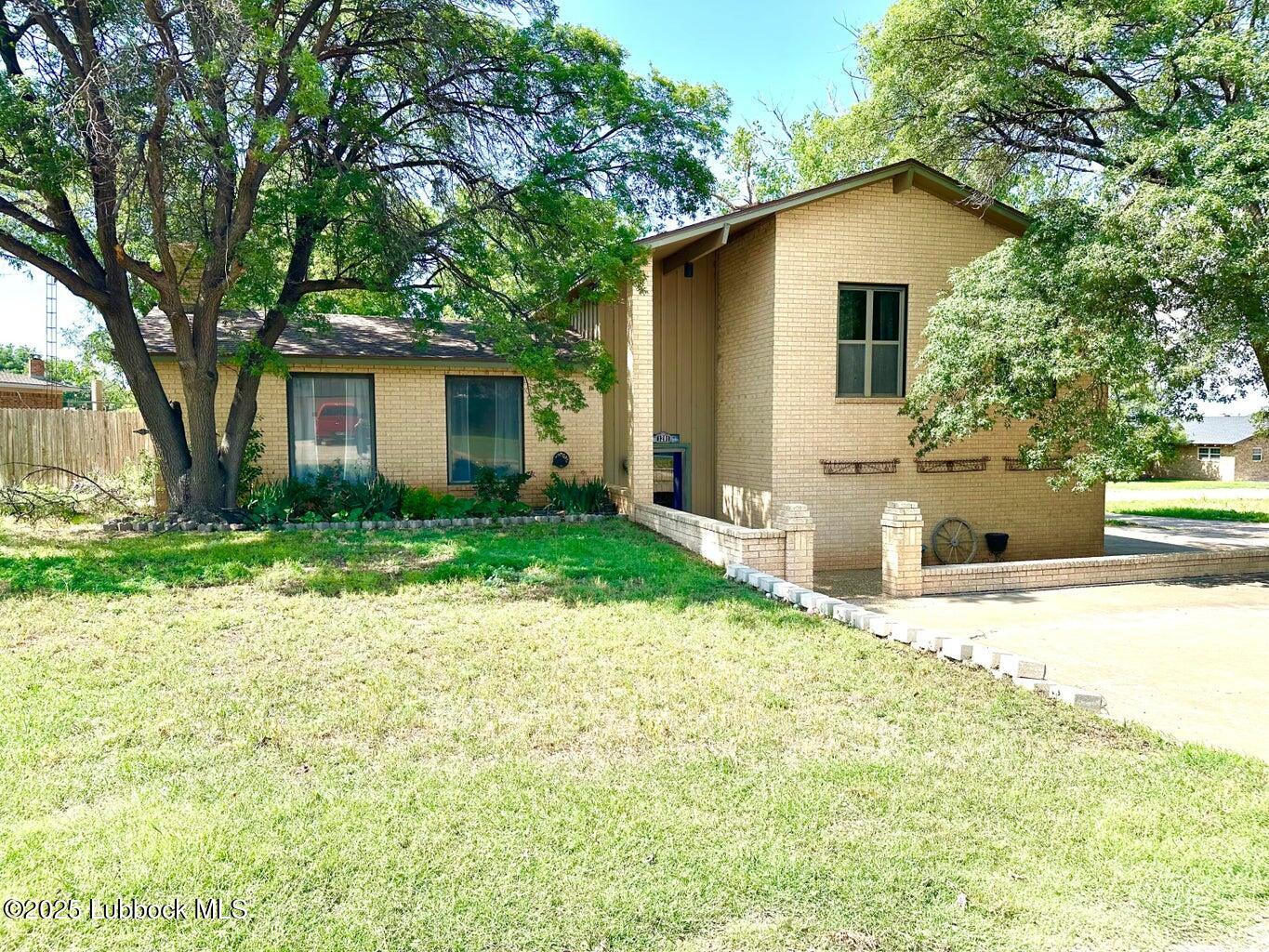 1201 Ebeling Drive Property Photo 1