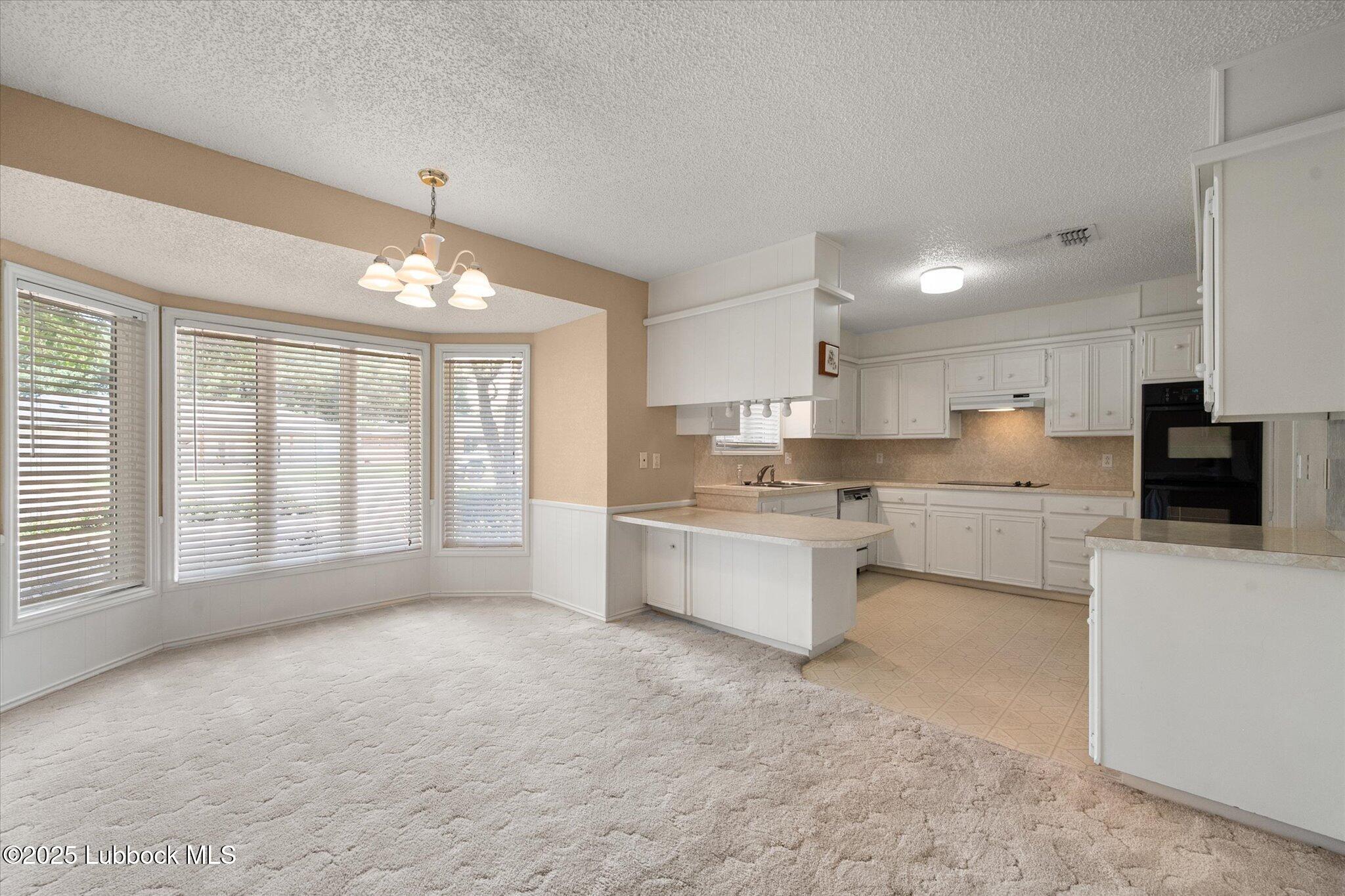 5727 68th Street Property Photo 4