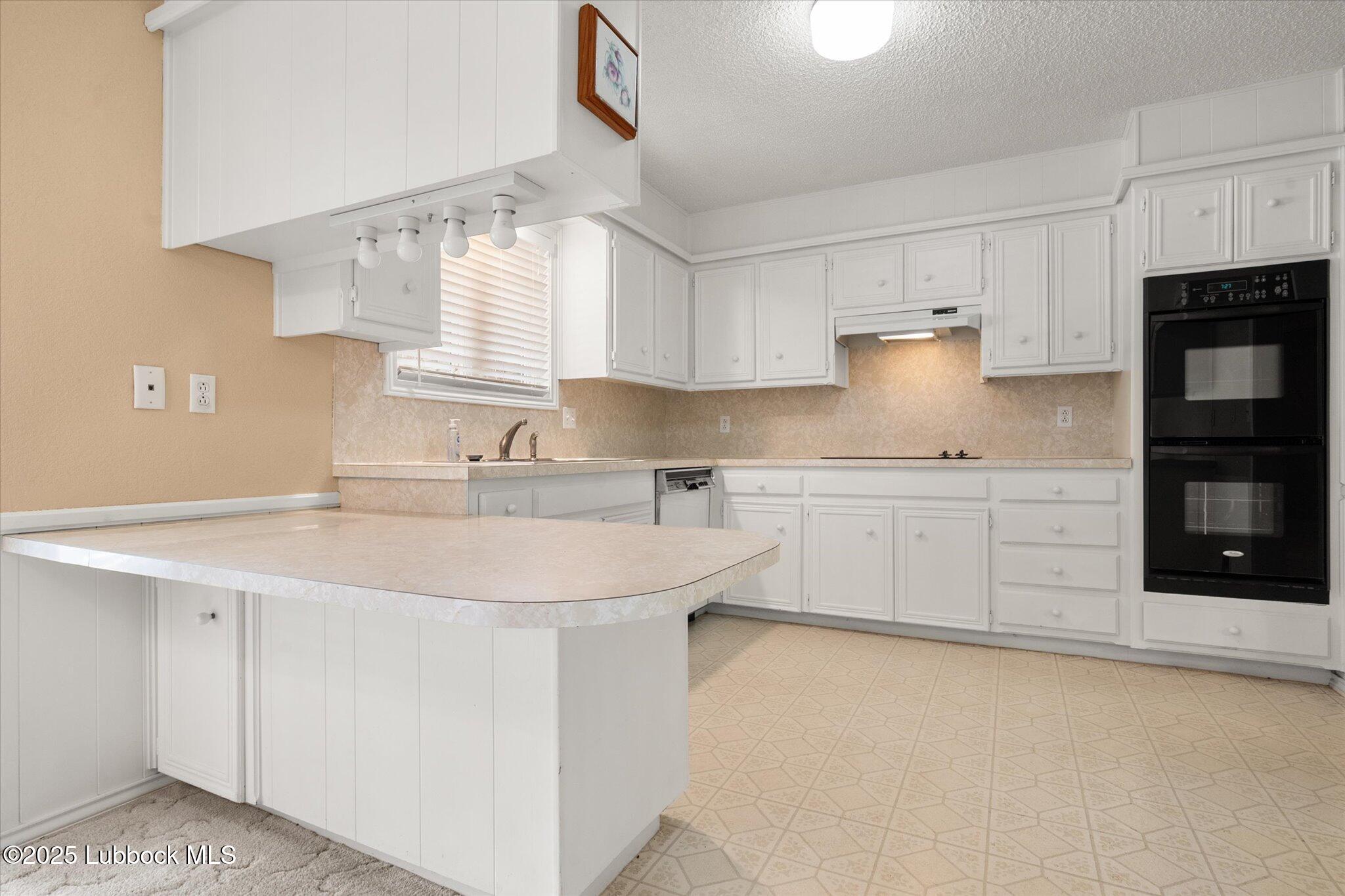 5727 68th Street Property Photo 7