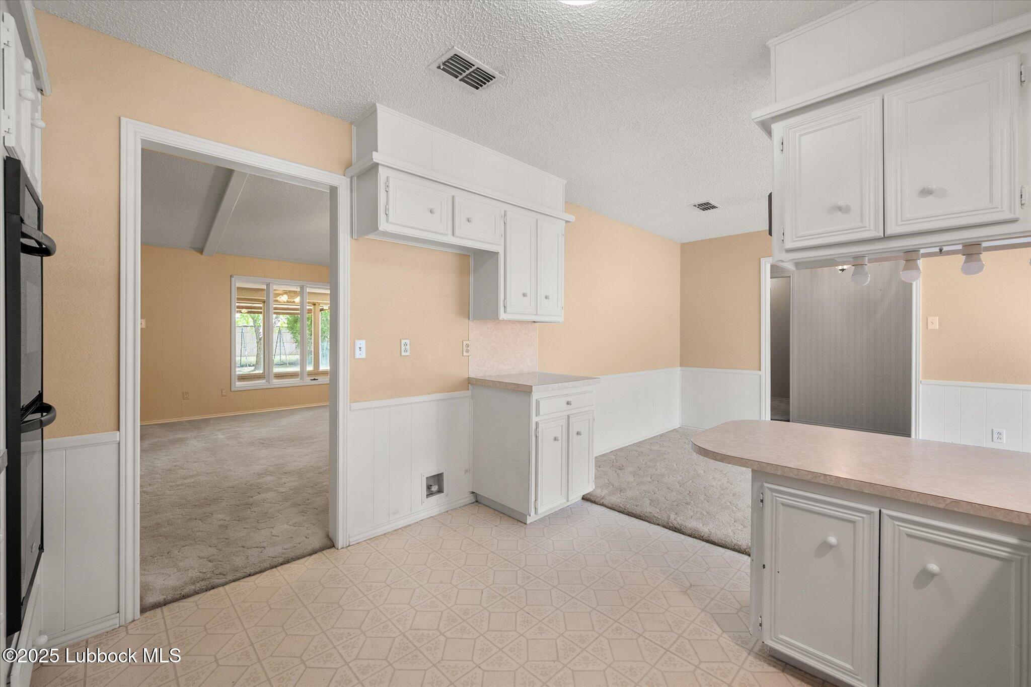 5727 68th Street Property Photo 10