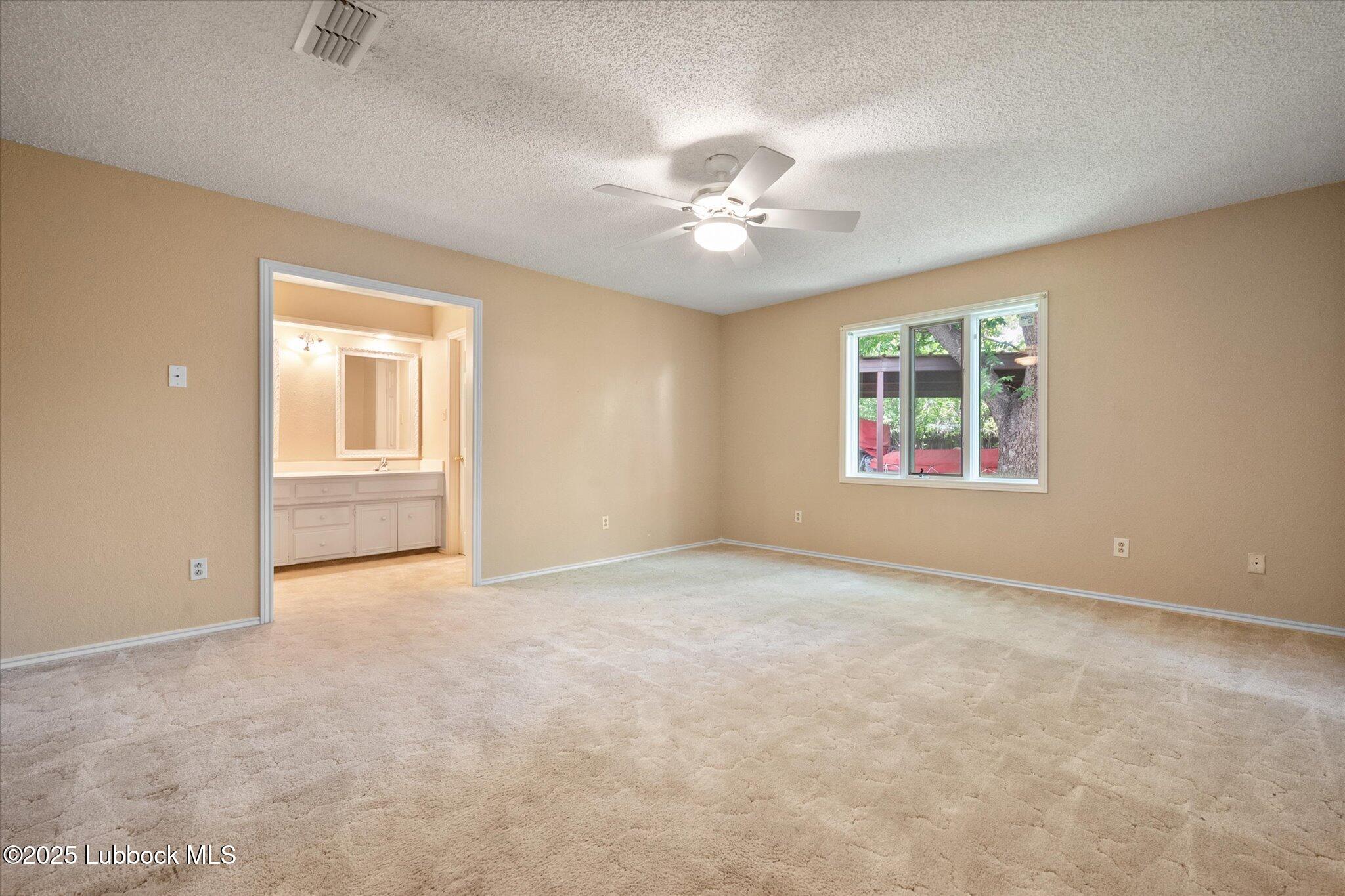 5727 68th Street Property Photo 14