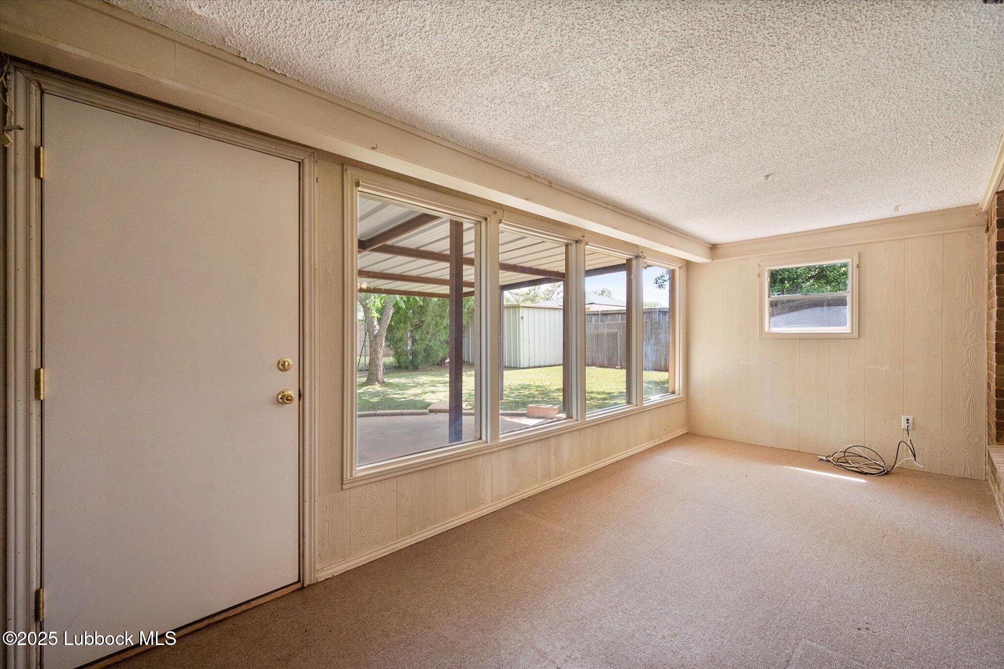 5727 68th Street Property Photo 25
