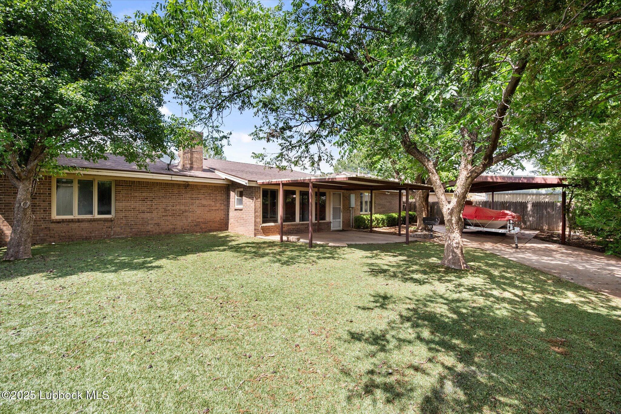 5727 68th Street Property Photo 28