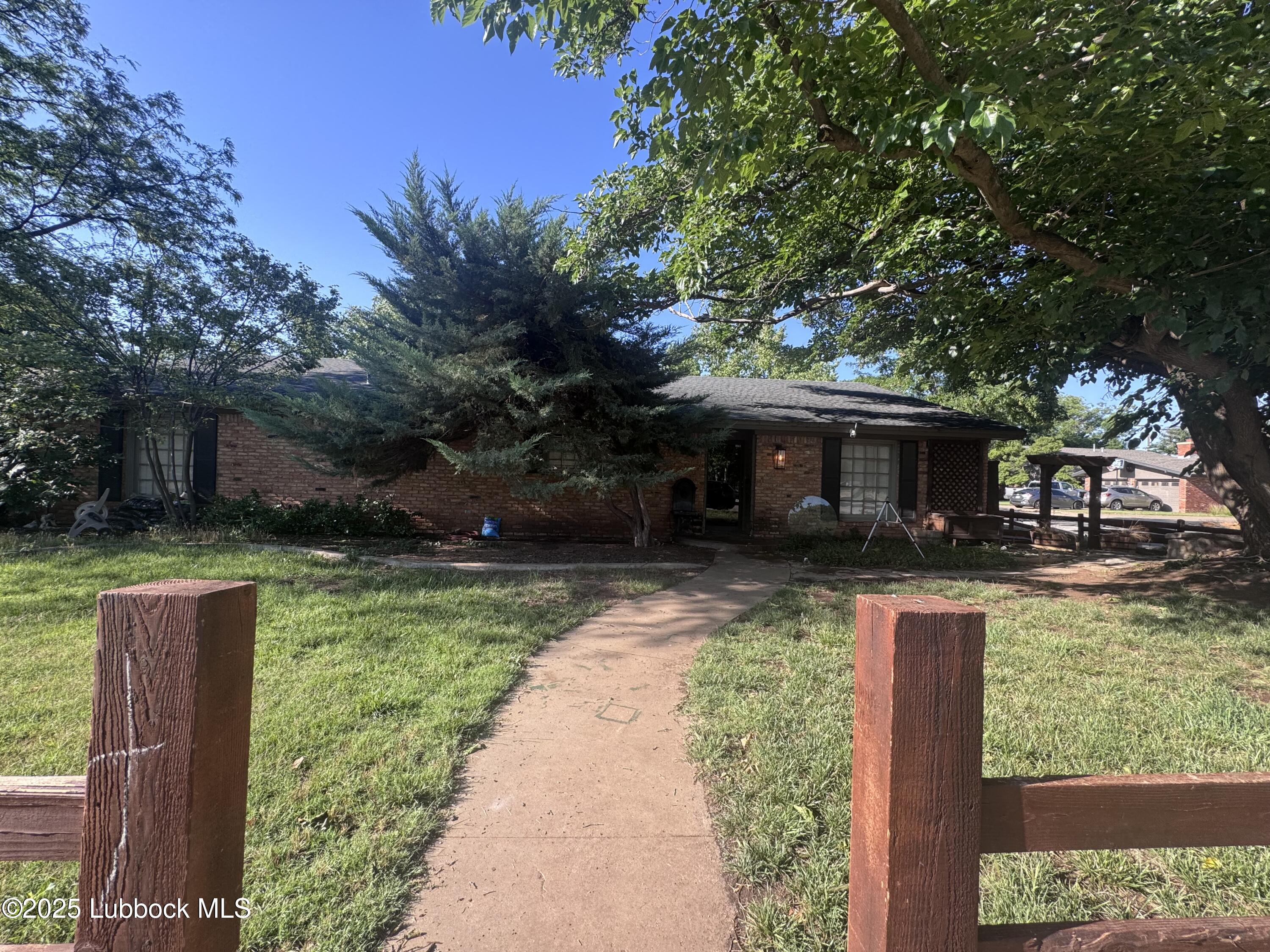 1915 55th Street Property Photo
