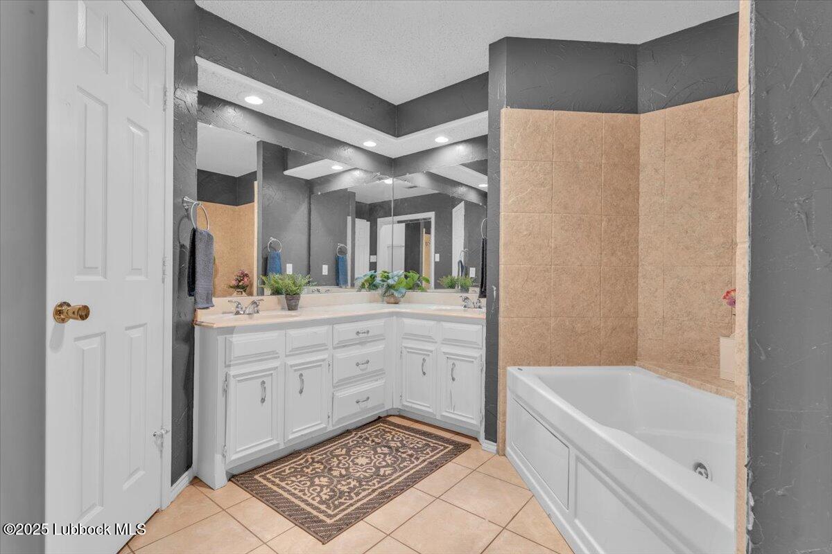 5723 87th Street Property Photo 18