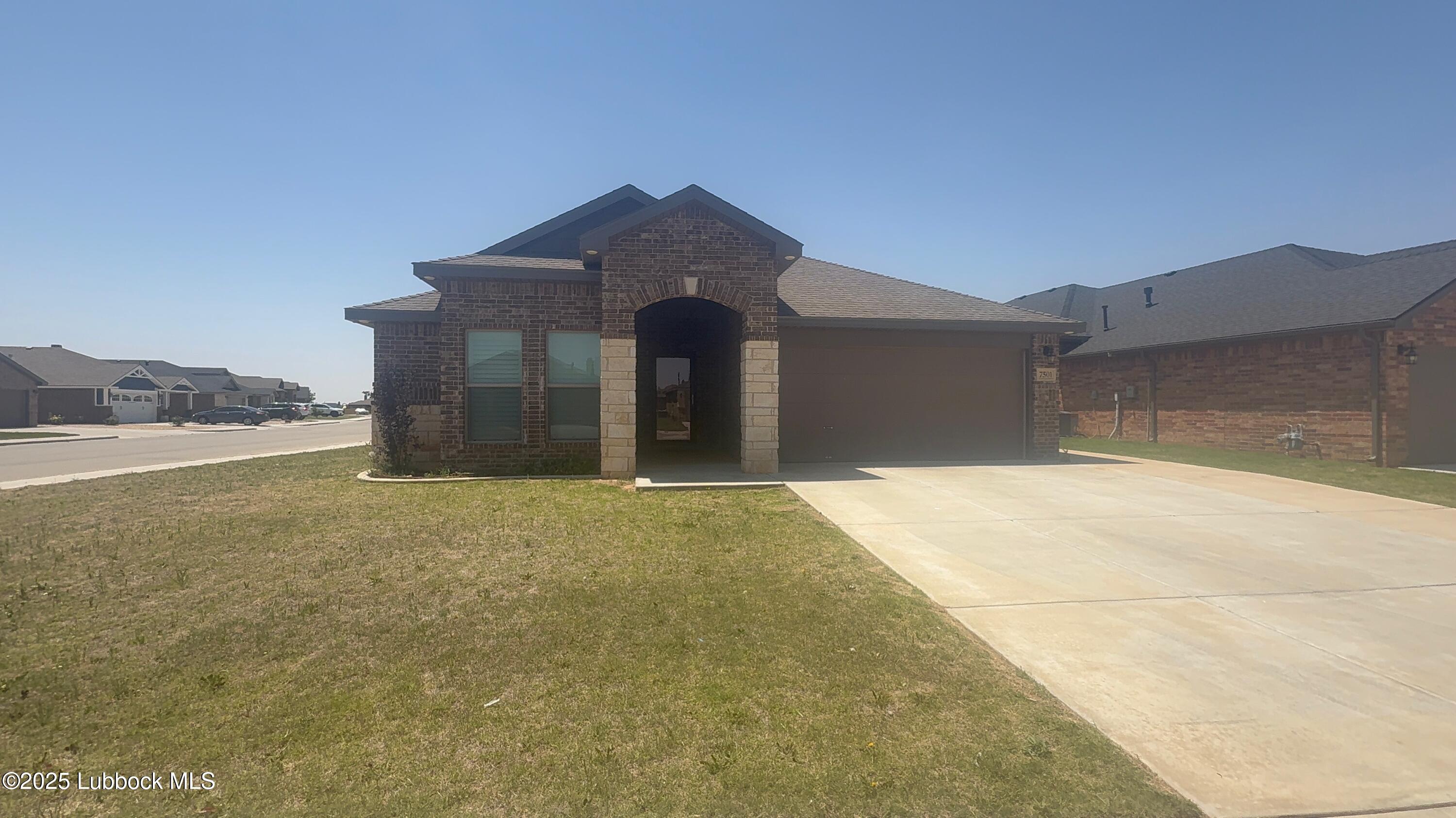 7501 100th Street Property Photo 1