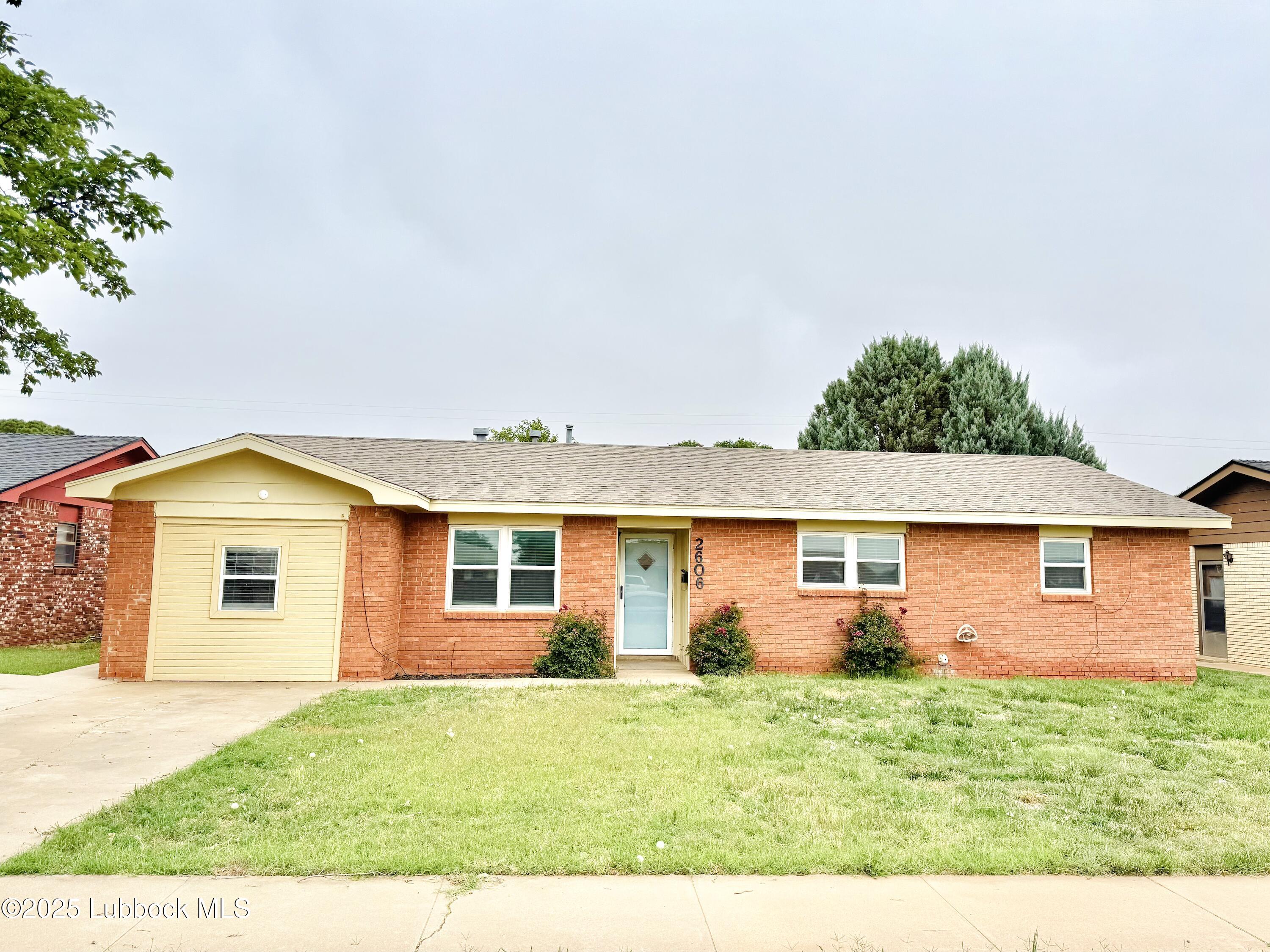 2606 W 19th Property Photo 1