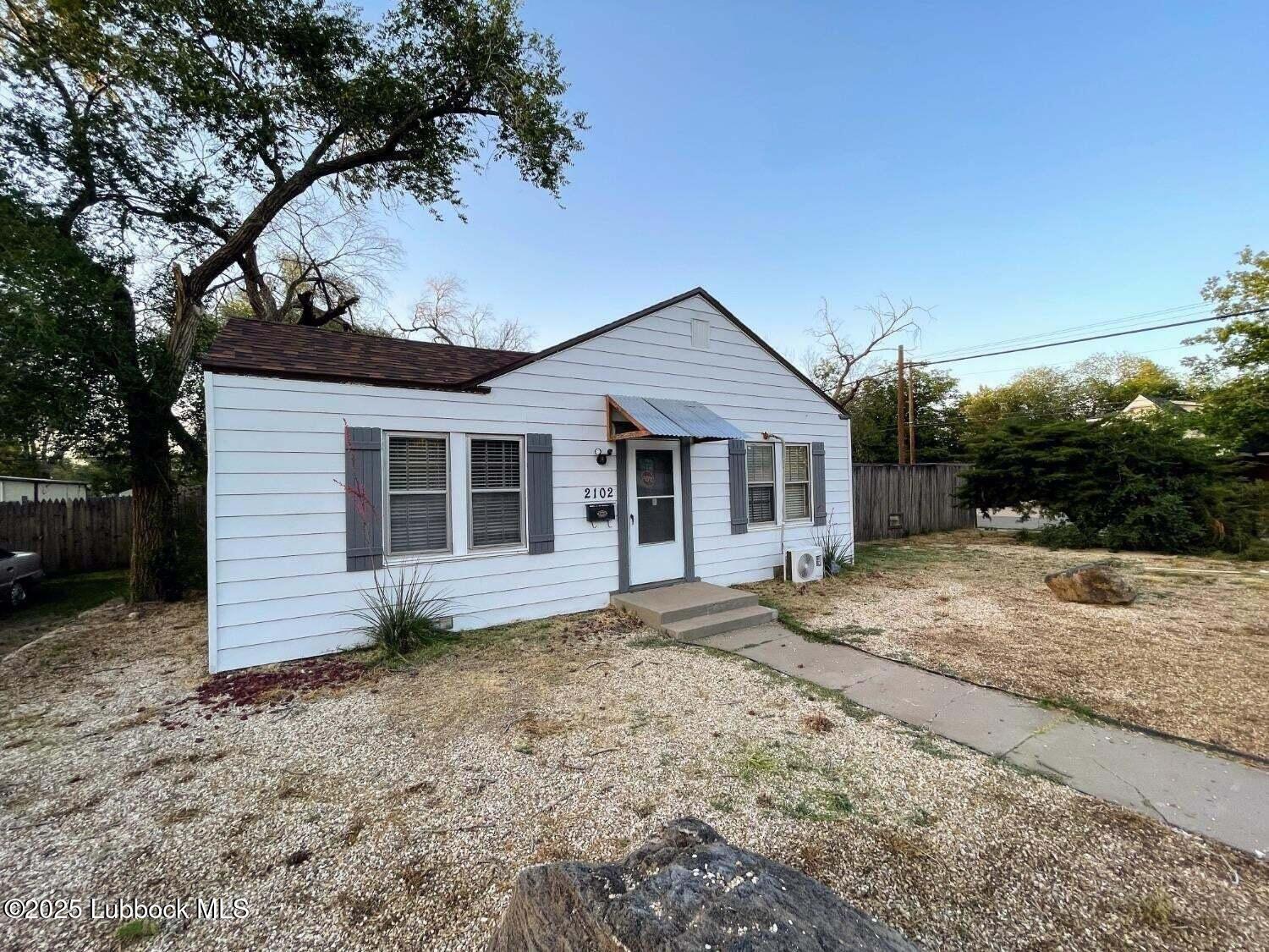 2102 25th Street Property Photo 1