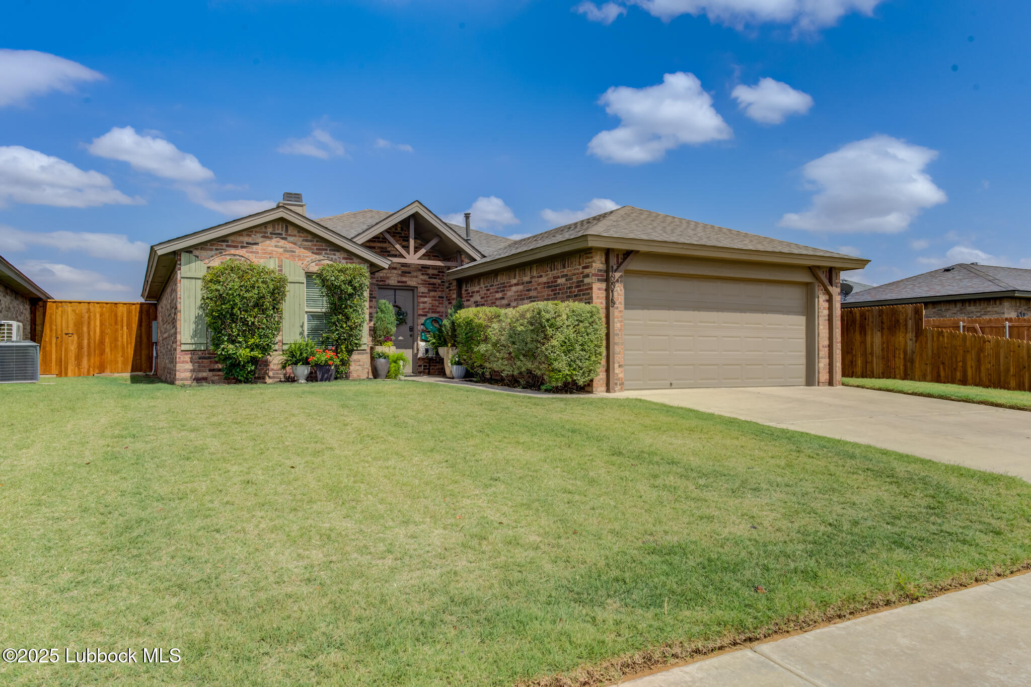 10015 Avenue X Property Photo 1