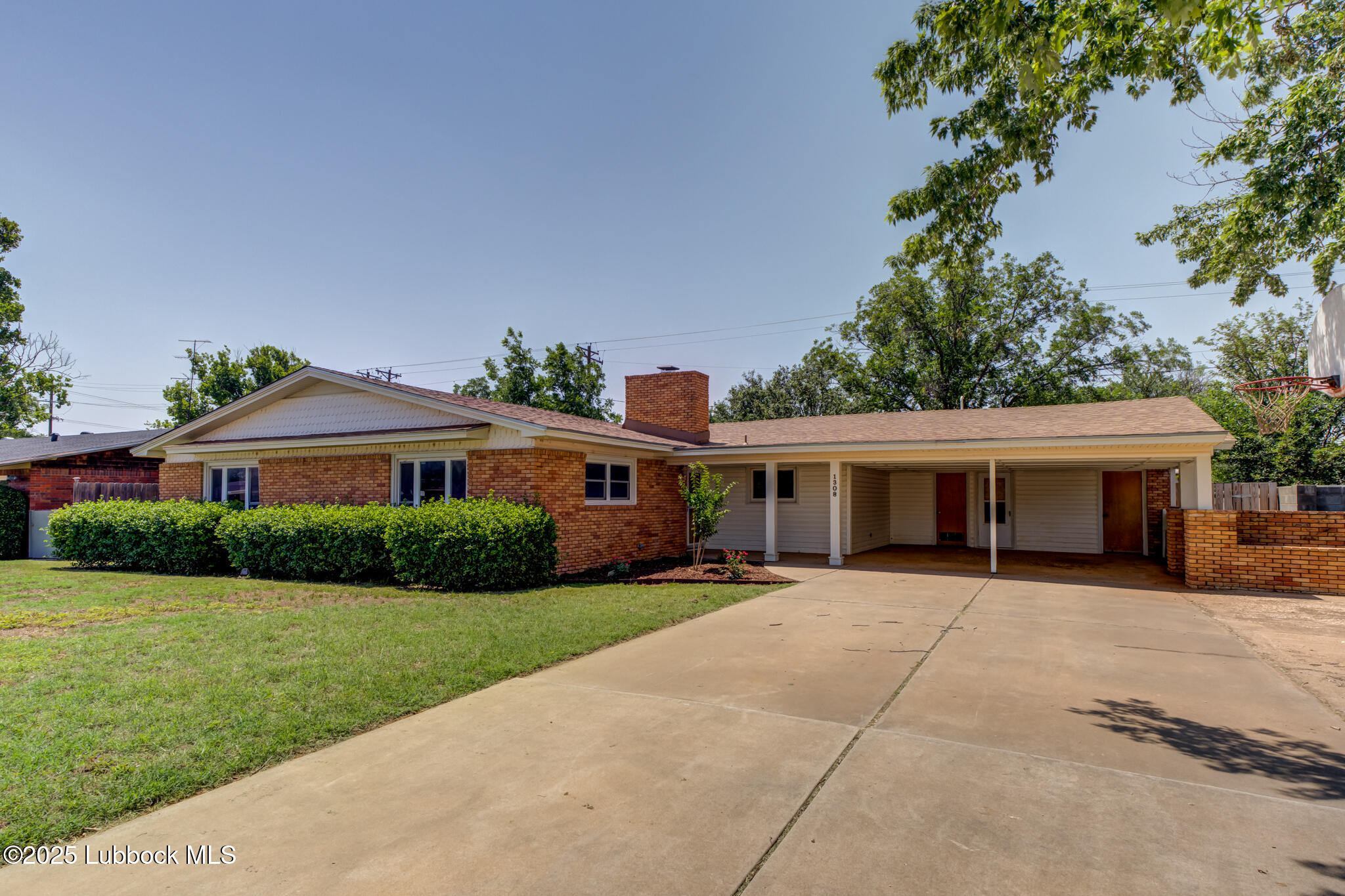 1308 E Buckley Street Property Photo 2