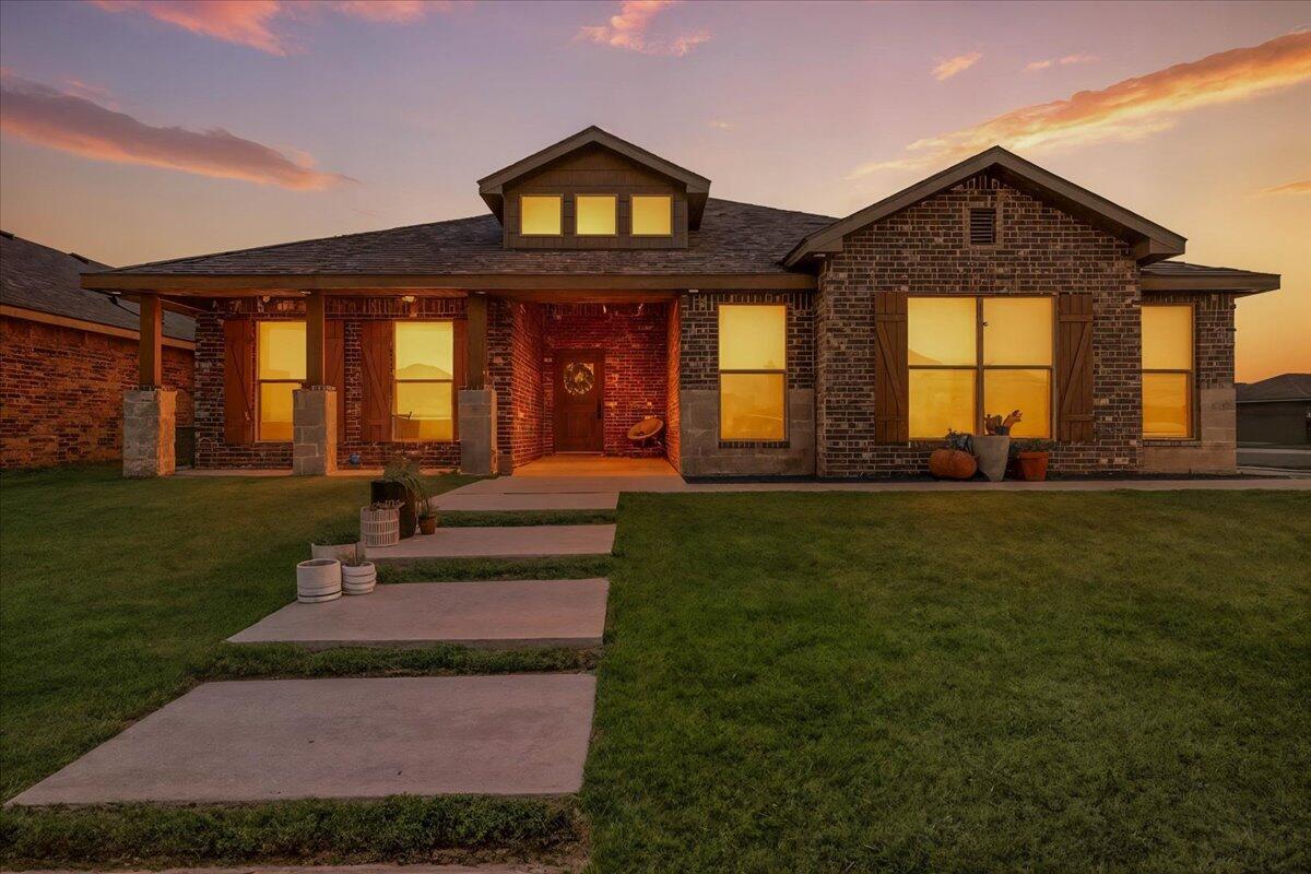 7502 103rd Street Property Photo 1