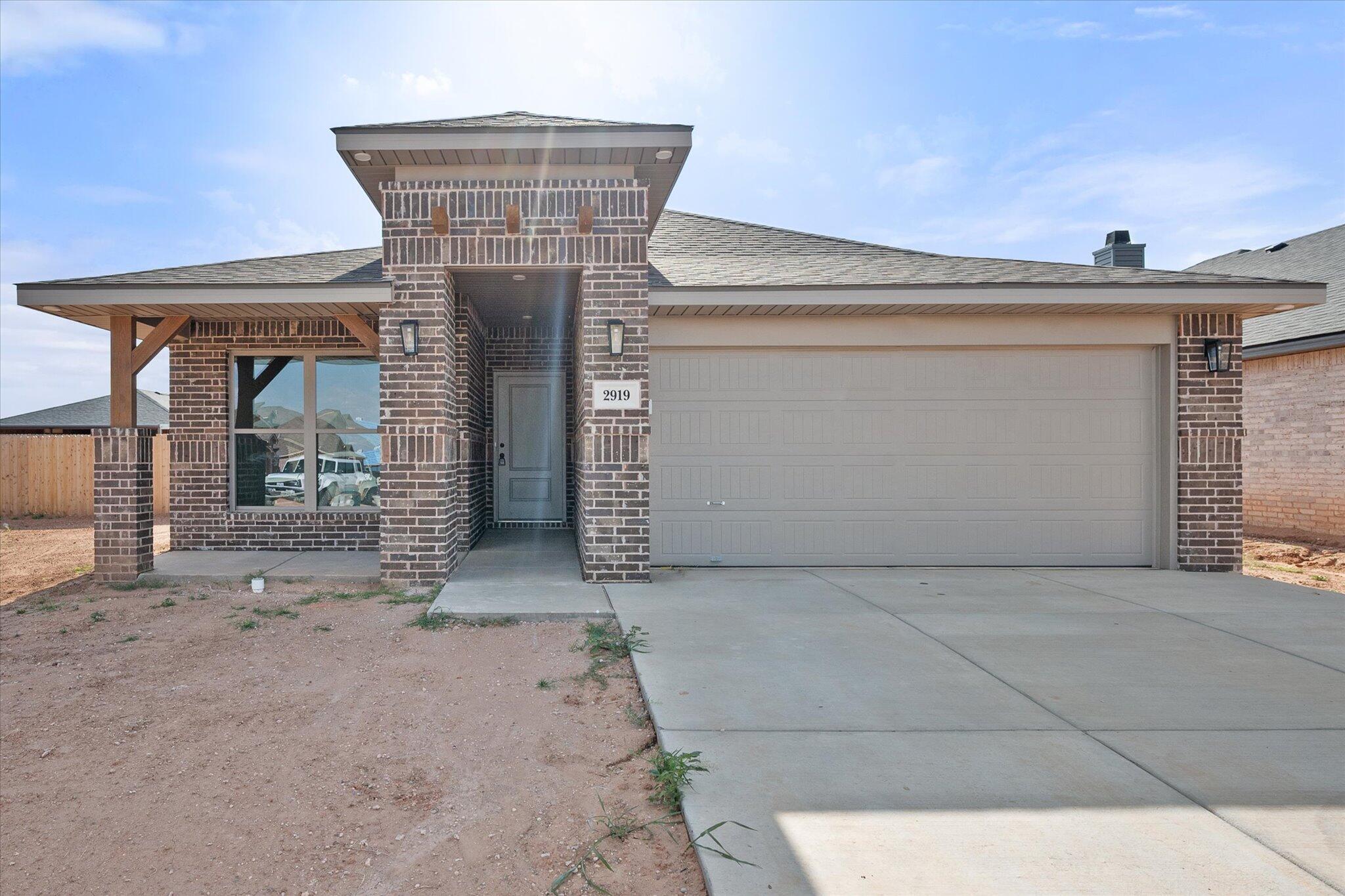 2919 Cottonwood Avenue Property Photo 1